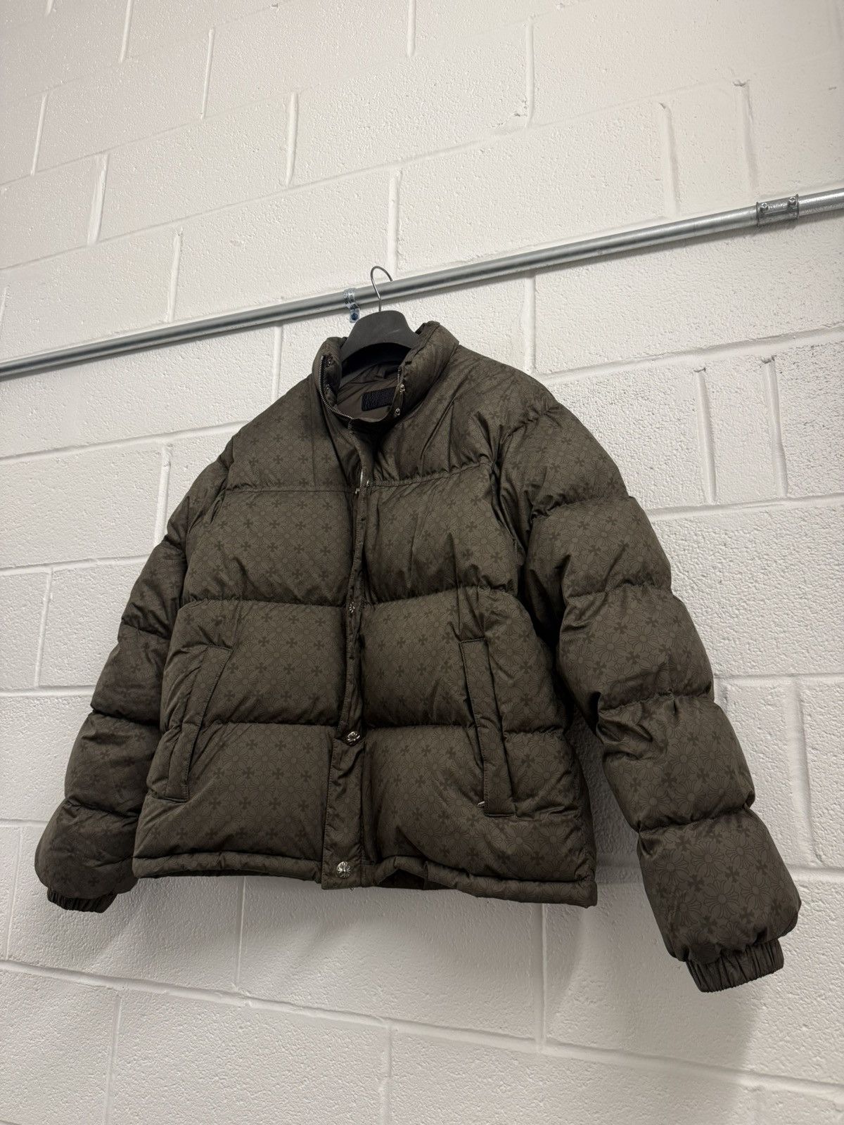 Chrome Hearts Chrome Hearts Monogram Puffer Jacket Olive Green XL Size US XL / EU 56 / 4 - 2 Thumbnail