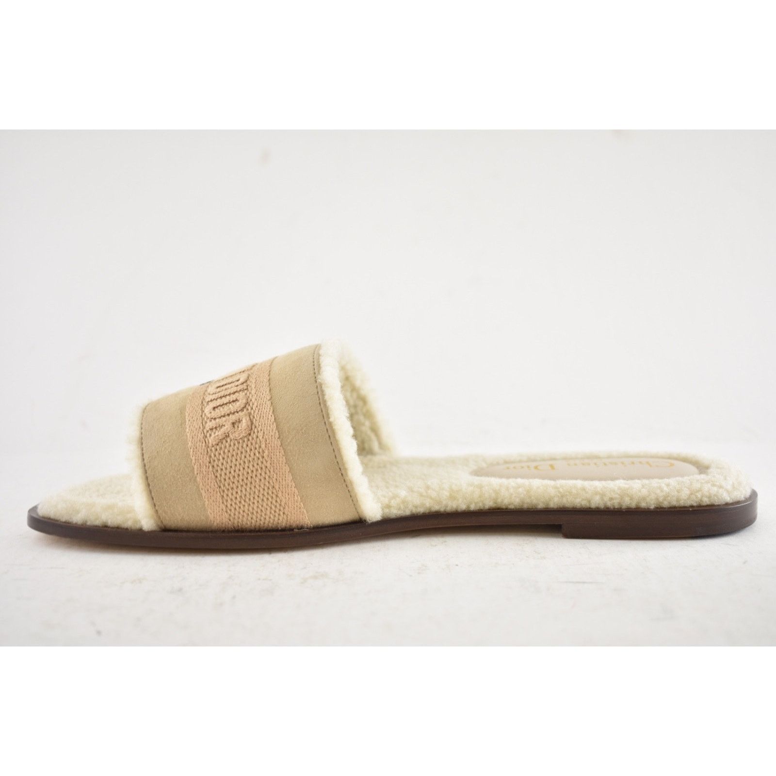 Dior Christian Dior Dway Beige Suede Embroidered Logo Shearling Size US 10 / IT 40 - 9 Thumbnail