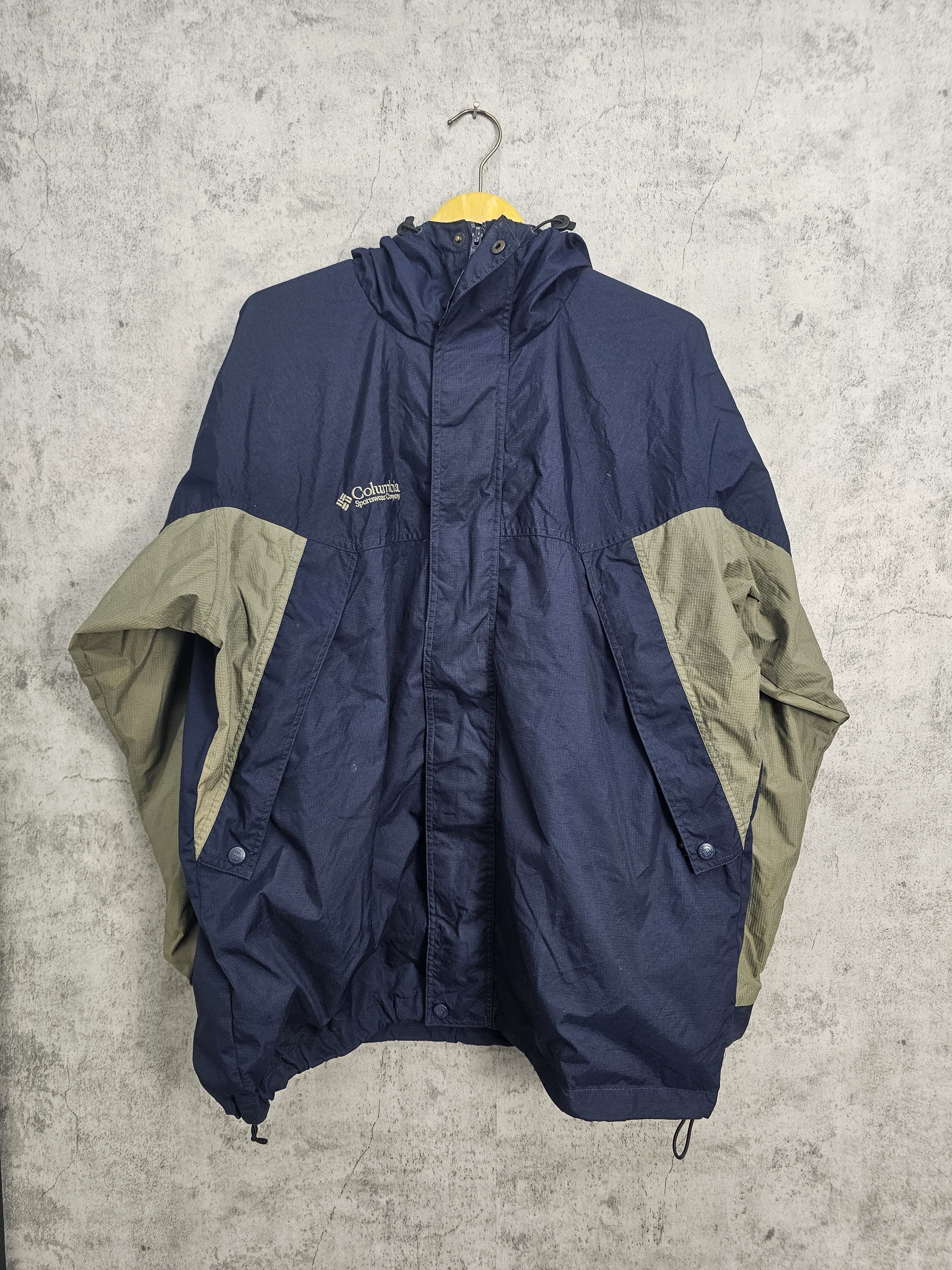 Columbia Vintage Columbia Sportwear Windbreaker Hiking Jacket J0008 Size US L / EU 52-54 / 3 - 1 Thumbnail