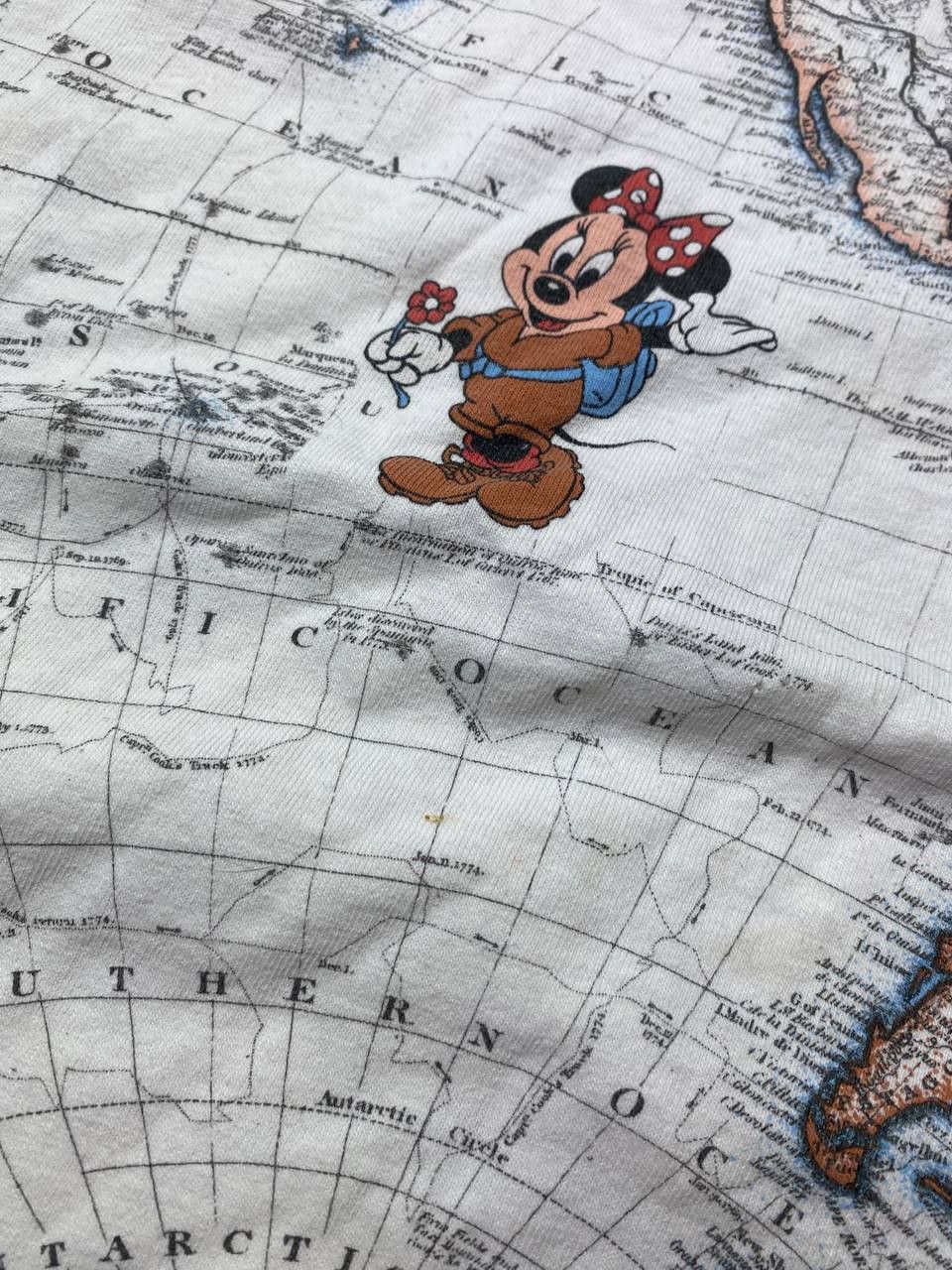 Disney Vintage 90s Disney Mickey Graphic Tee Size US L / EU 52-54 / 3 - 8 Thumbnail
