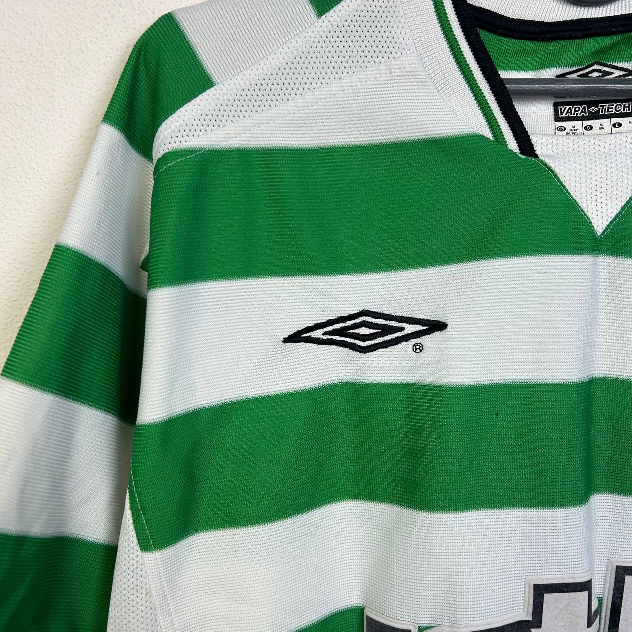 Umbro Vintage Umbro FC Celtic 2000 home green soccer jersey Size US M / EU 48-50 / 2 - 3 Thumbnail