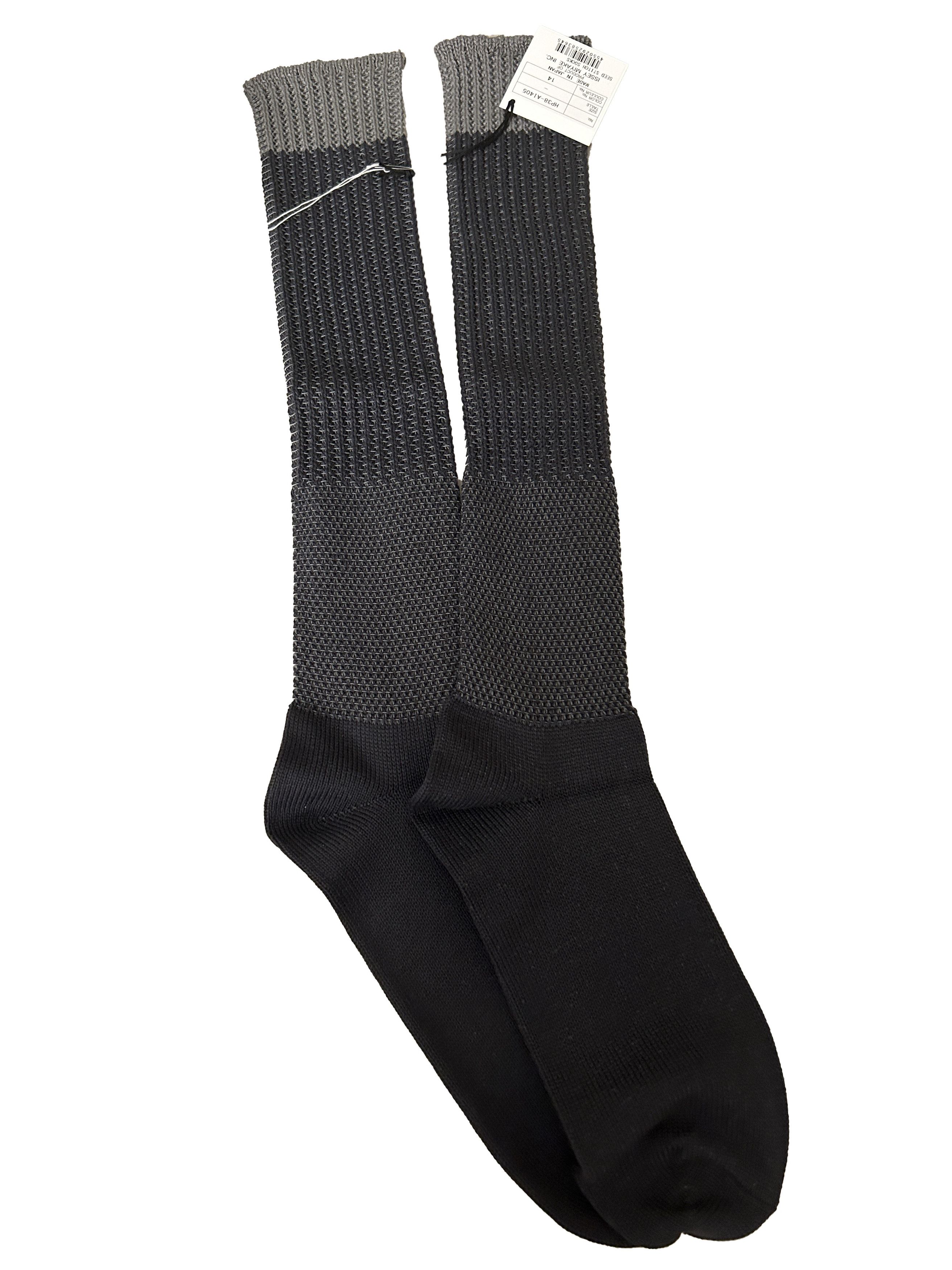 Homme Plisse Issey Miyake HOMME PLISSÉ ISSEY MIYAKE Black & Gray Churros Socks Size ONE SIZE - 1 Thumbnail