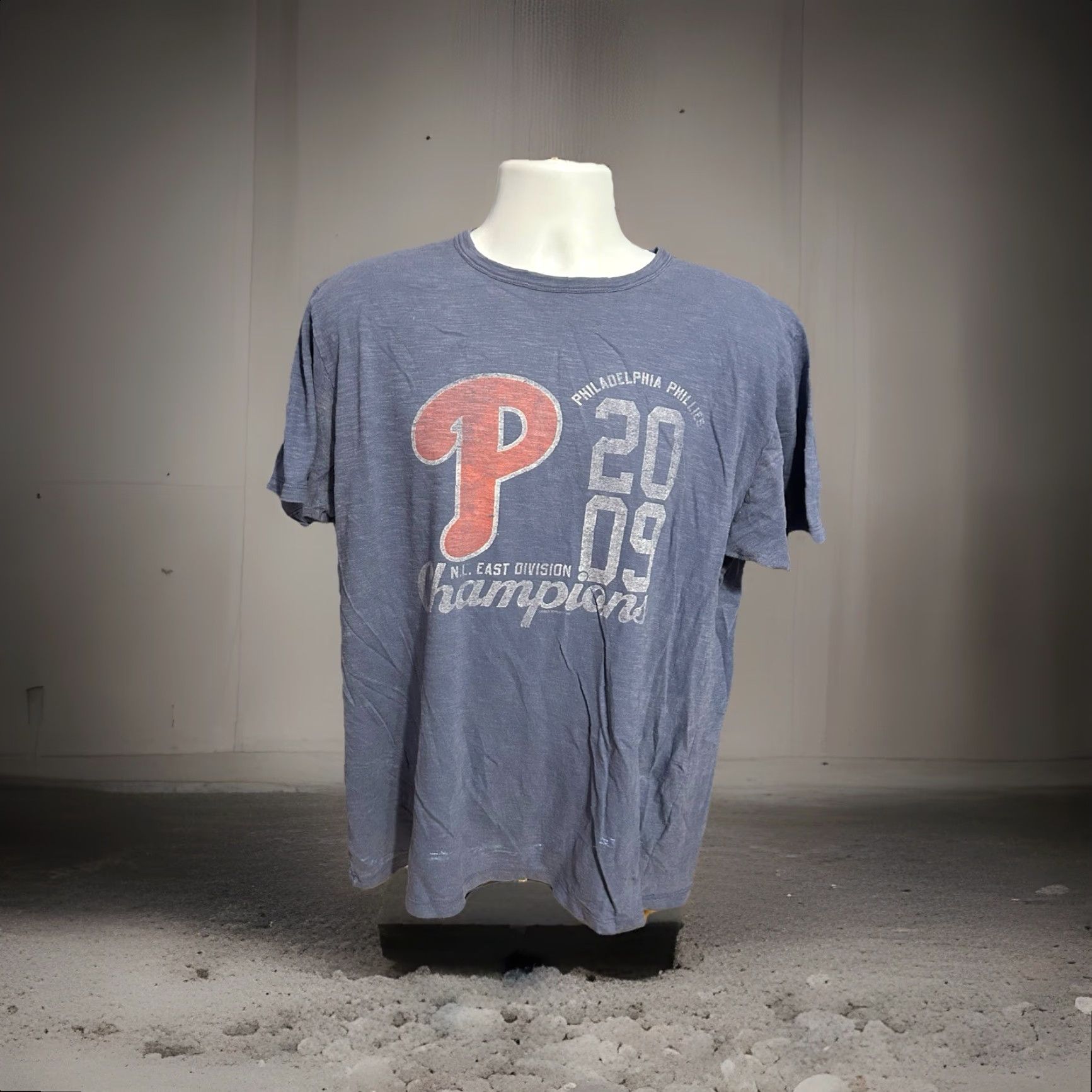 Vintage VINTAGE Philadelphia Phillies 2009 Shirt Men L Heather Blue Short Sleeve Logo T-Shirt ‘47 Banner Mens Clothing Size US L / EU 52-54 / 3 - 3 Thumbnail