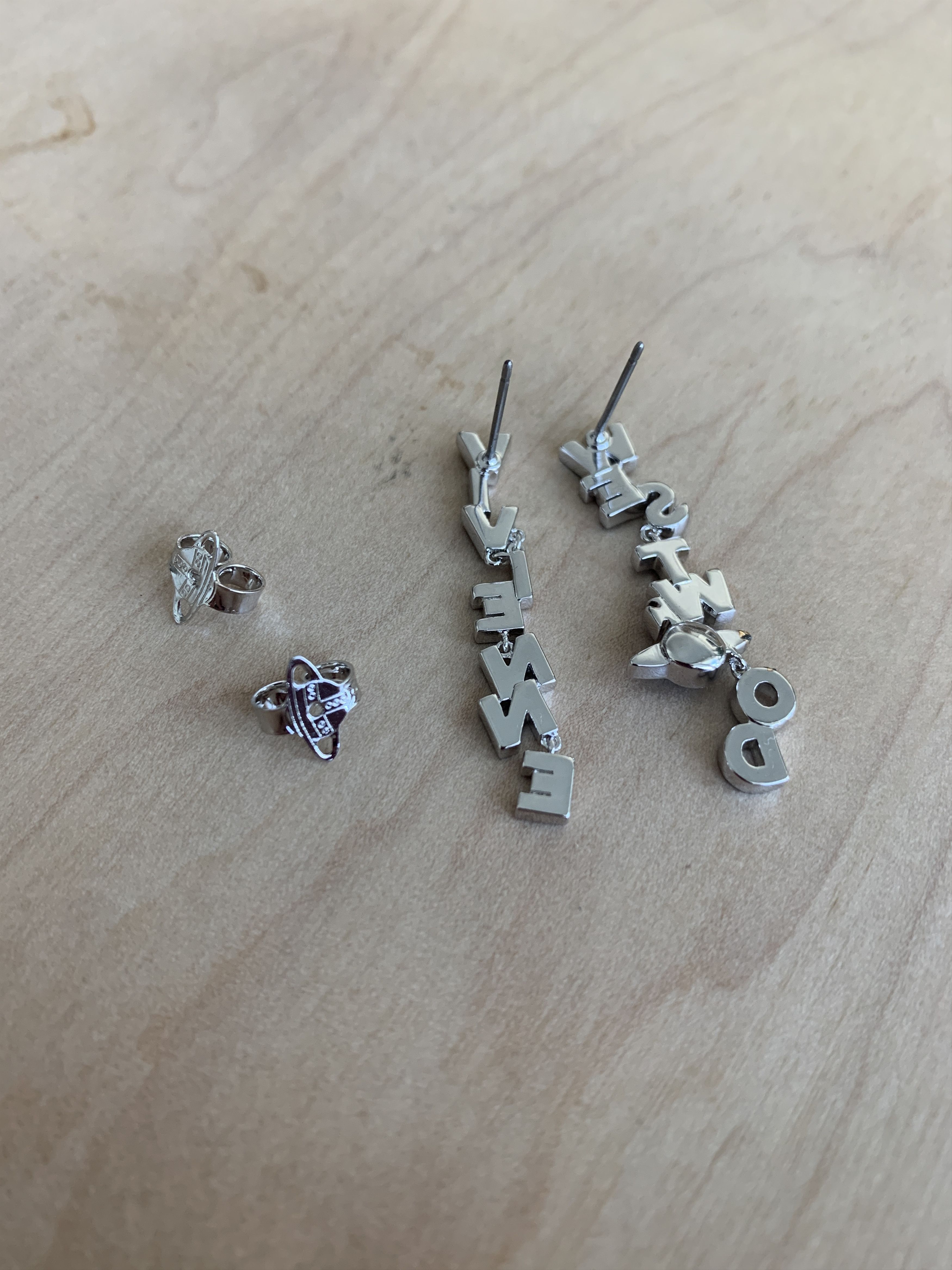 Vivienne Westwood Dangling Jointed Vivienne Westwood Text Earrings w/ Orb Size ONE SIZE - 4 Thumbnail