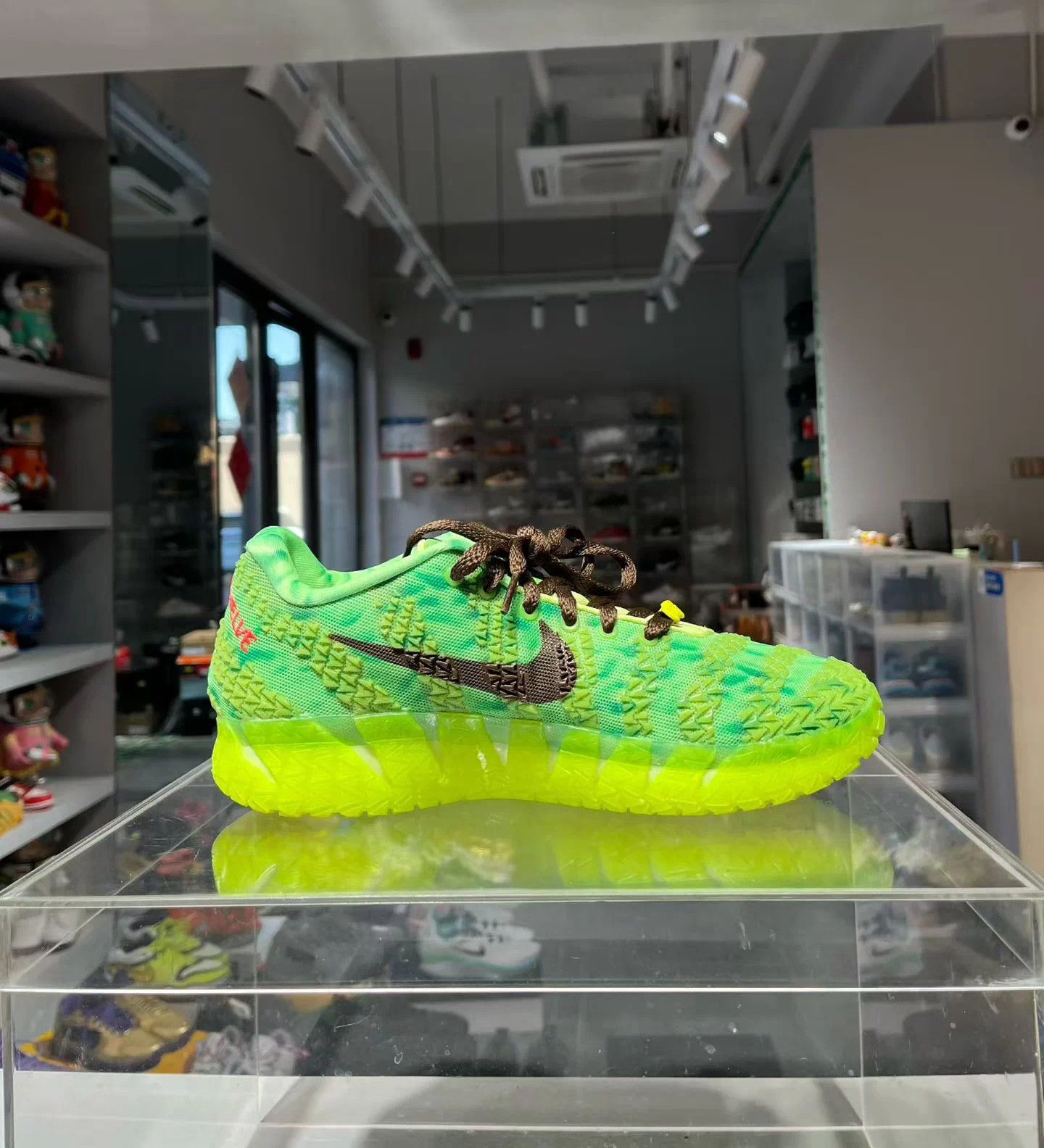 Nike Morant 3 Halloween PE 42 EU 9.9/10 DS Indoor 650 Size US 9 / EU 42 - 6 Thumbnail