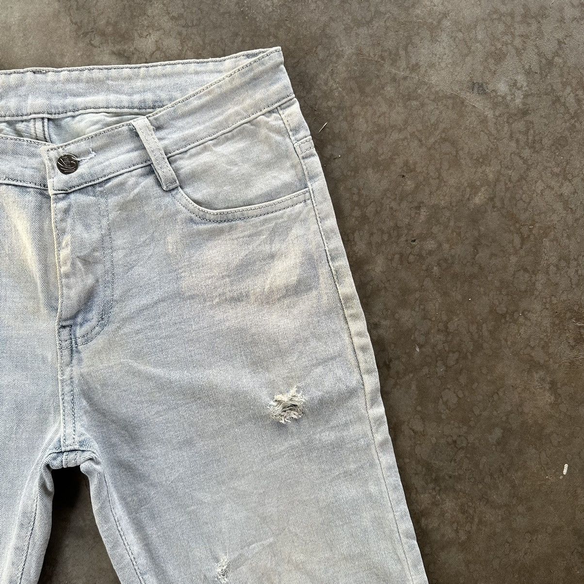 Japanese Brand × Jean × Vintage Vintage Japanese Lightwash Distressed Faded Denim Jean Pant Size US 32 / EU 48 - 5 Thumbnail