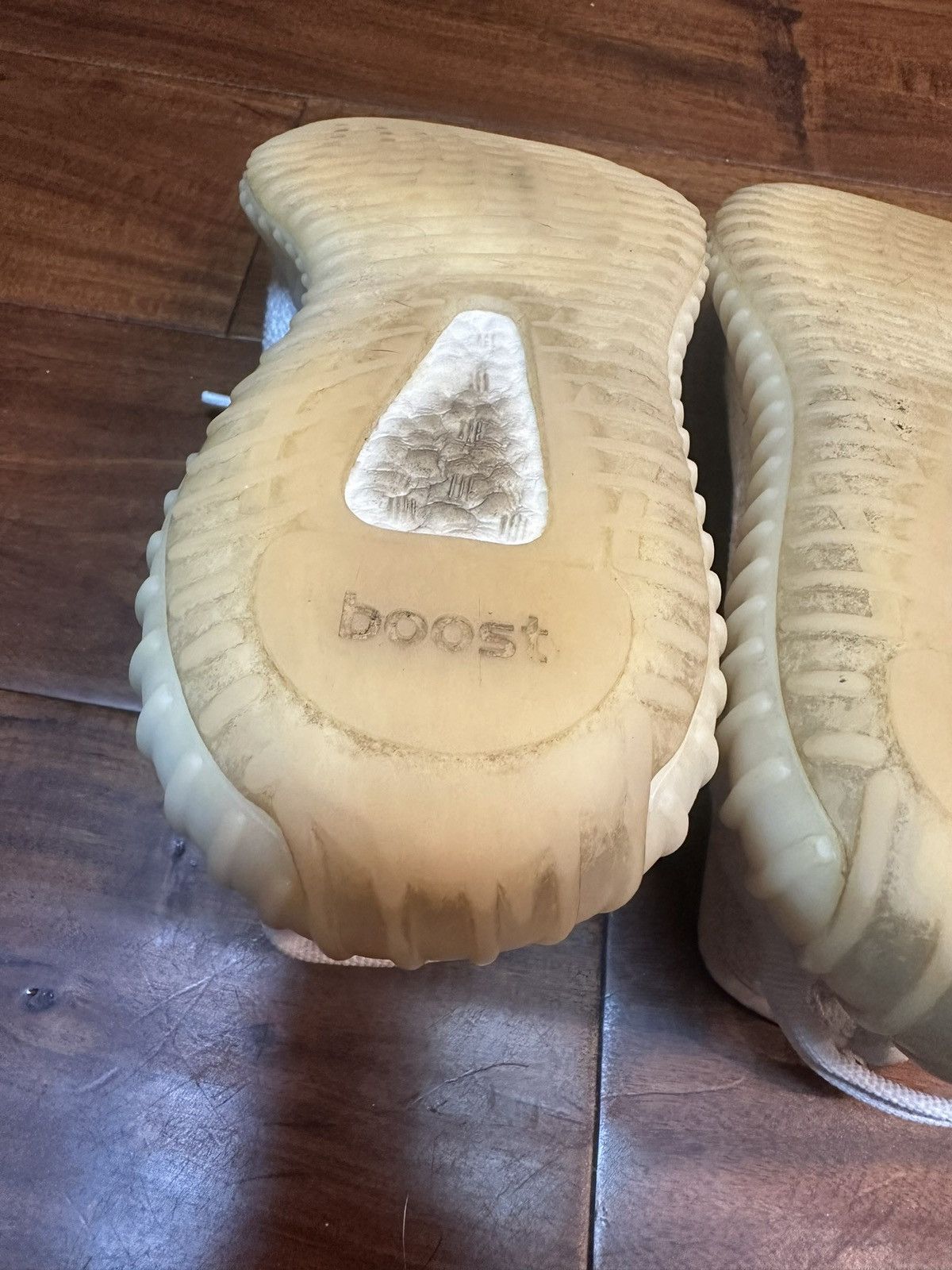 Yeezy Yeezy 350 V2 White Size US 6.5 / EU 39-40 - 13 Thumbnail