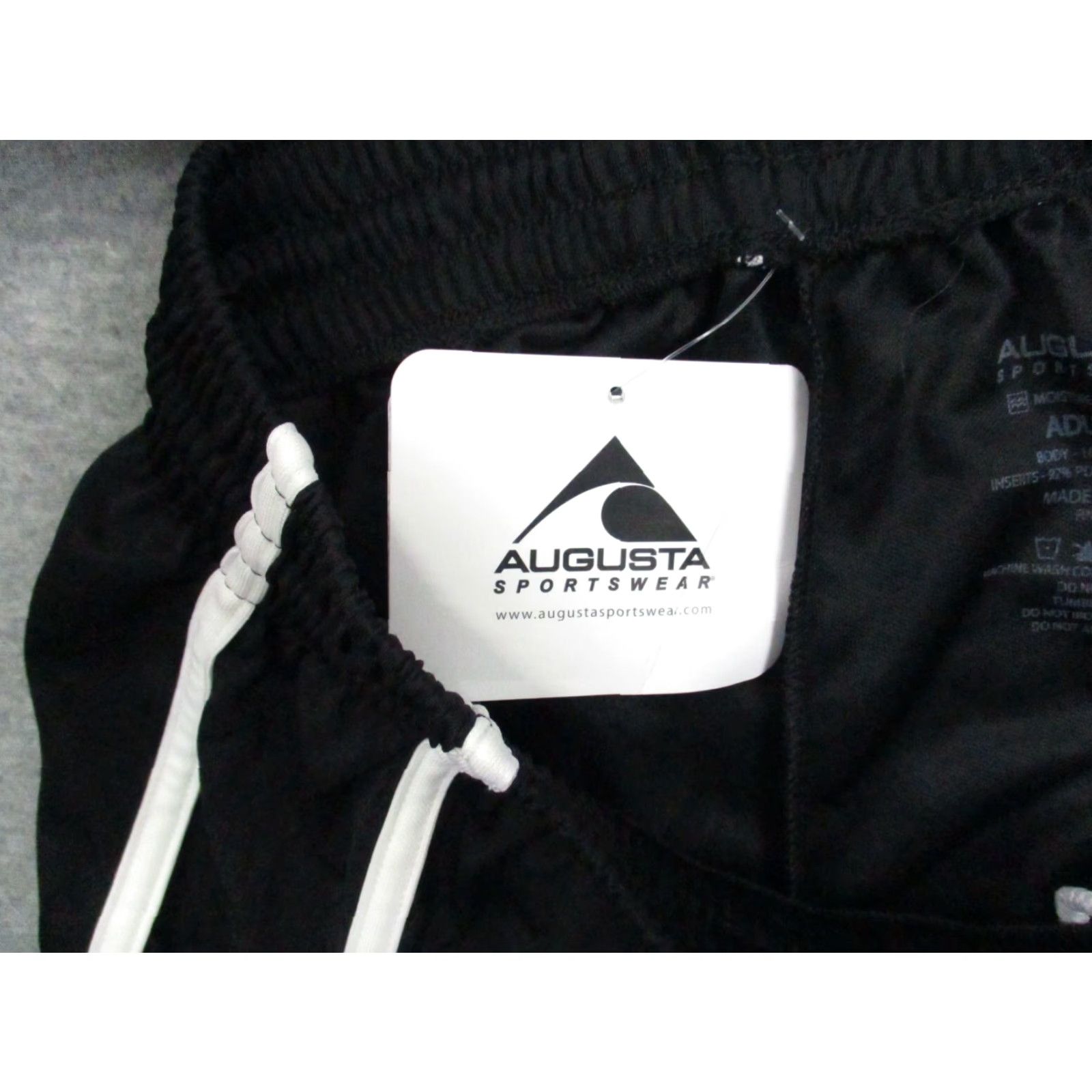 Augusta Sportswear VINTAGE Augusta Sportswear Shorts Mens XL Athletic Gym Shorts Black NWT Size US 29 - 3 Thumbnail