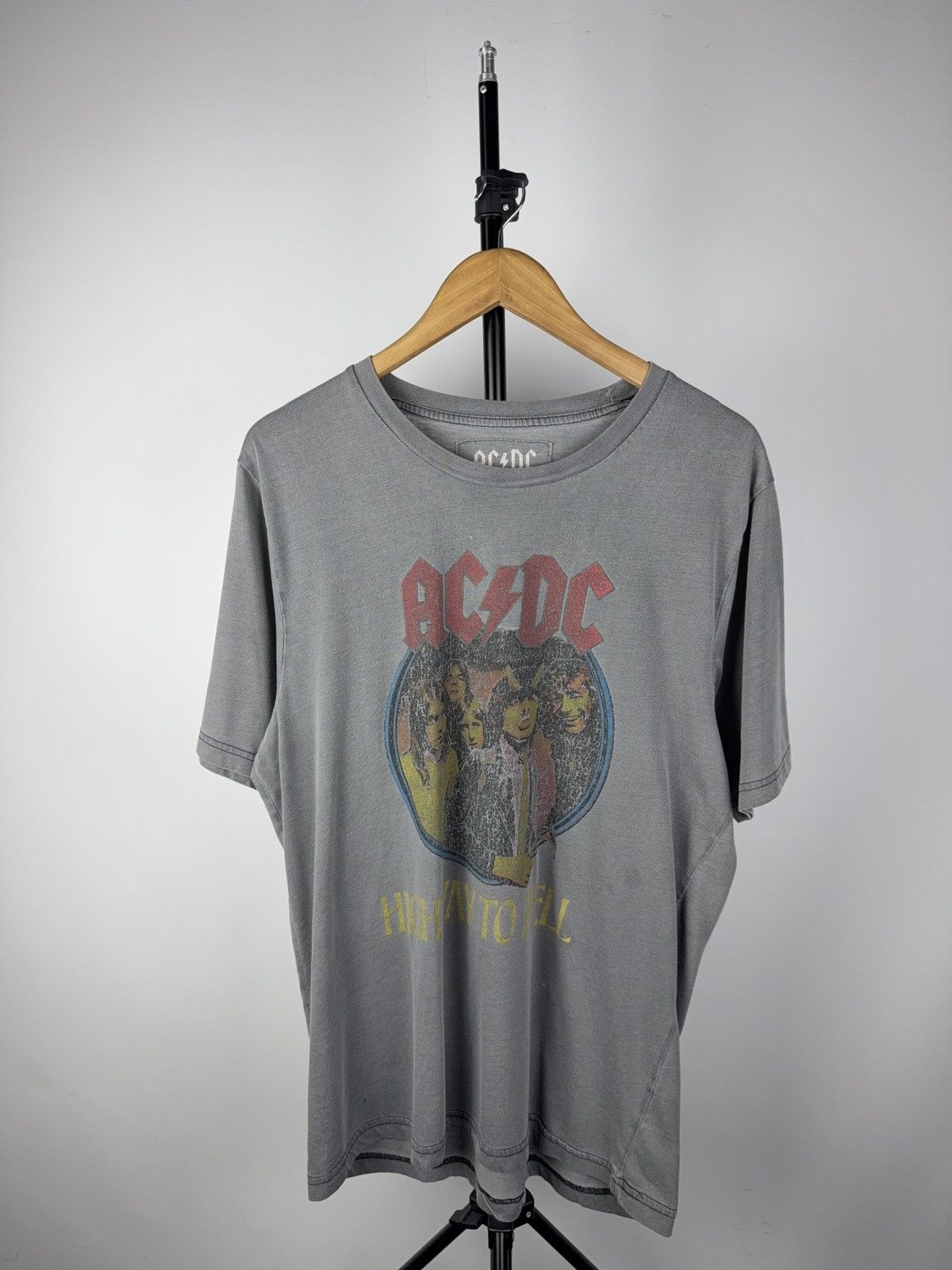 AC/DC 2019 AC/DC Highway to Hell Vintage Wash Tee by Pull&Bear Size US L / EU 52-54 / 3 - 1 Thumbnail