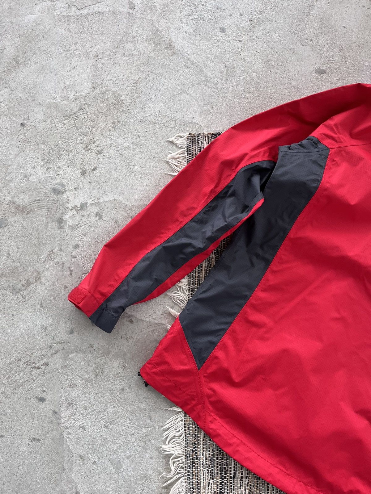 Berghaus Vintage Berghaus GoreTex PacLite Red windbreaker Jacket Y2K Size M / US 6-8 / IT 42-44 - 12 Thumbnail
