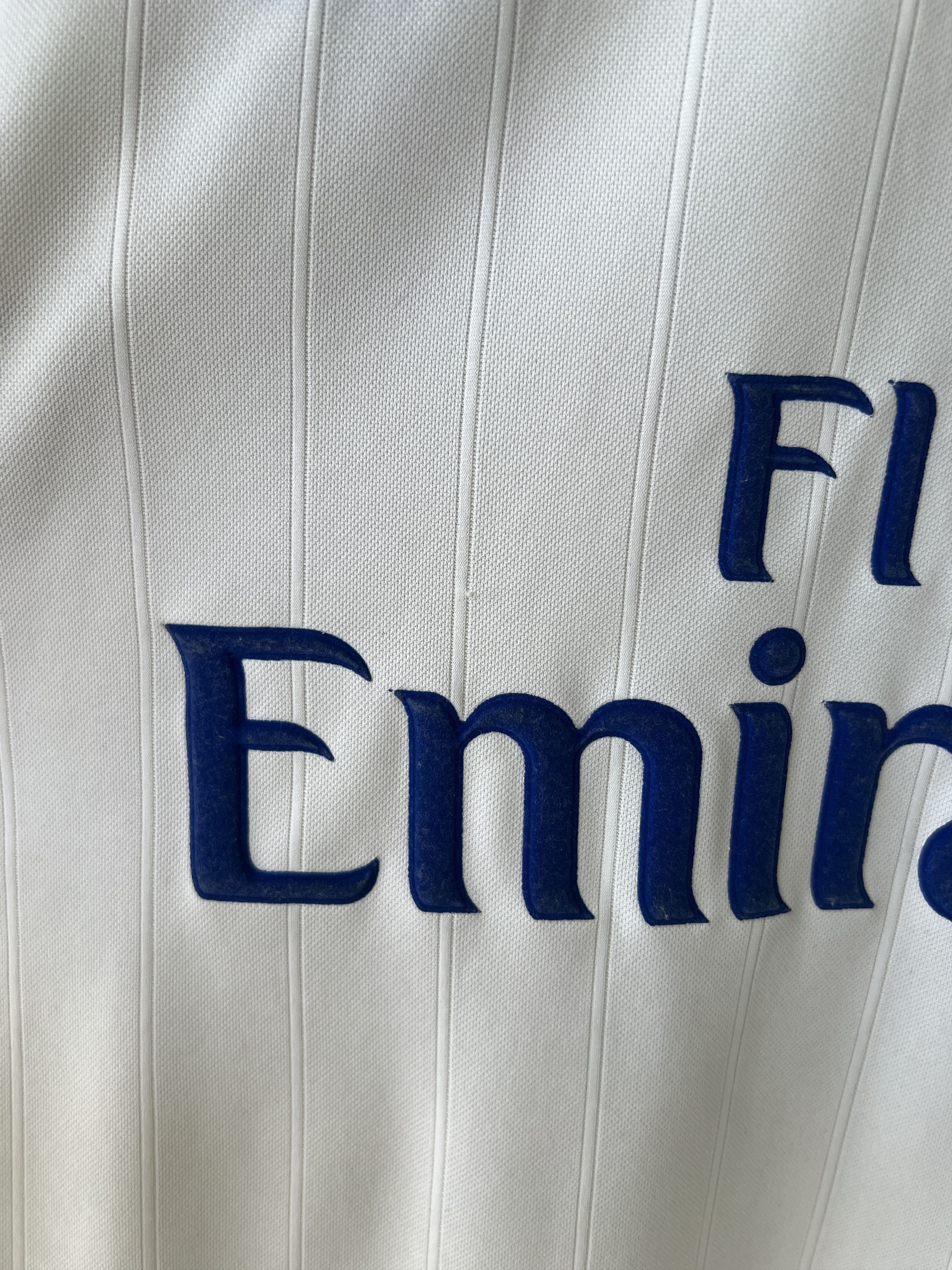Umbro (M fits L) Chelsea 2001-03 Away Kit Makelele #4 Size US M / EU 48-50 / 2 - 7 Thumbnail