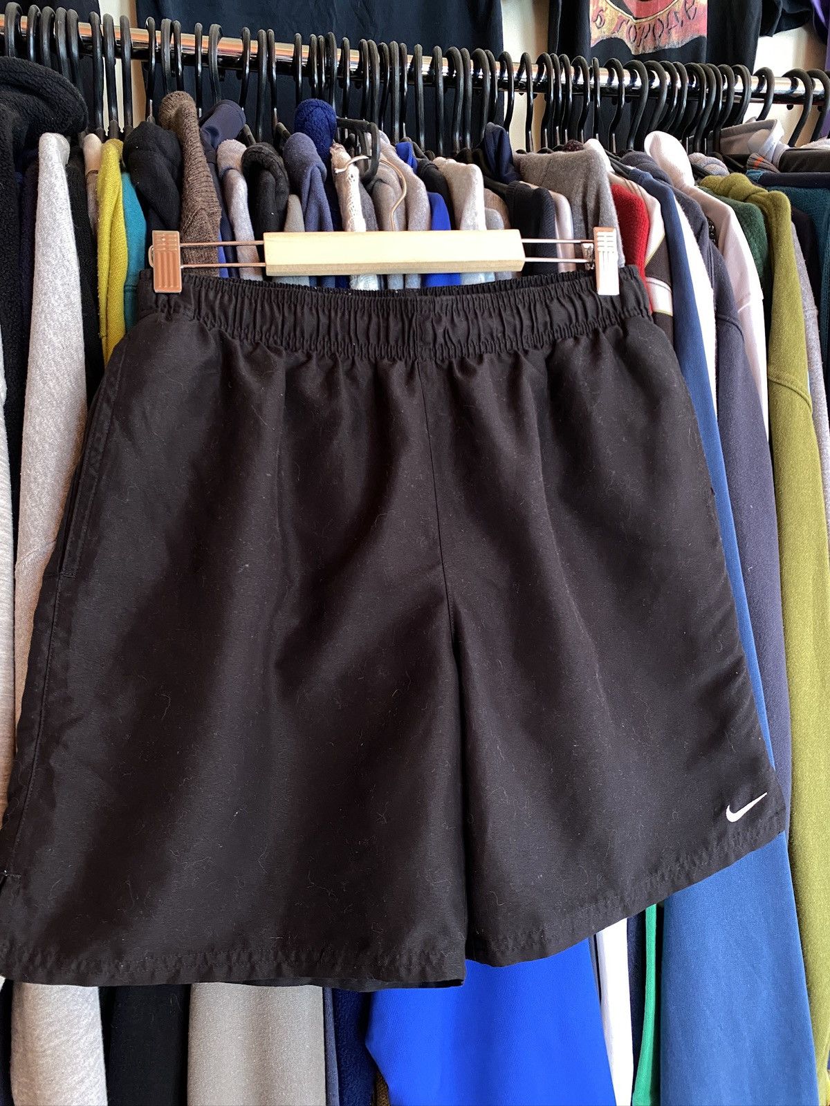 Nike NIKE VINTAGE NYLON SHORTS Y2k Size US 32 / EU 48 - 2 Thumbnail