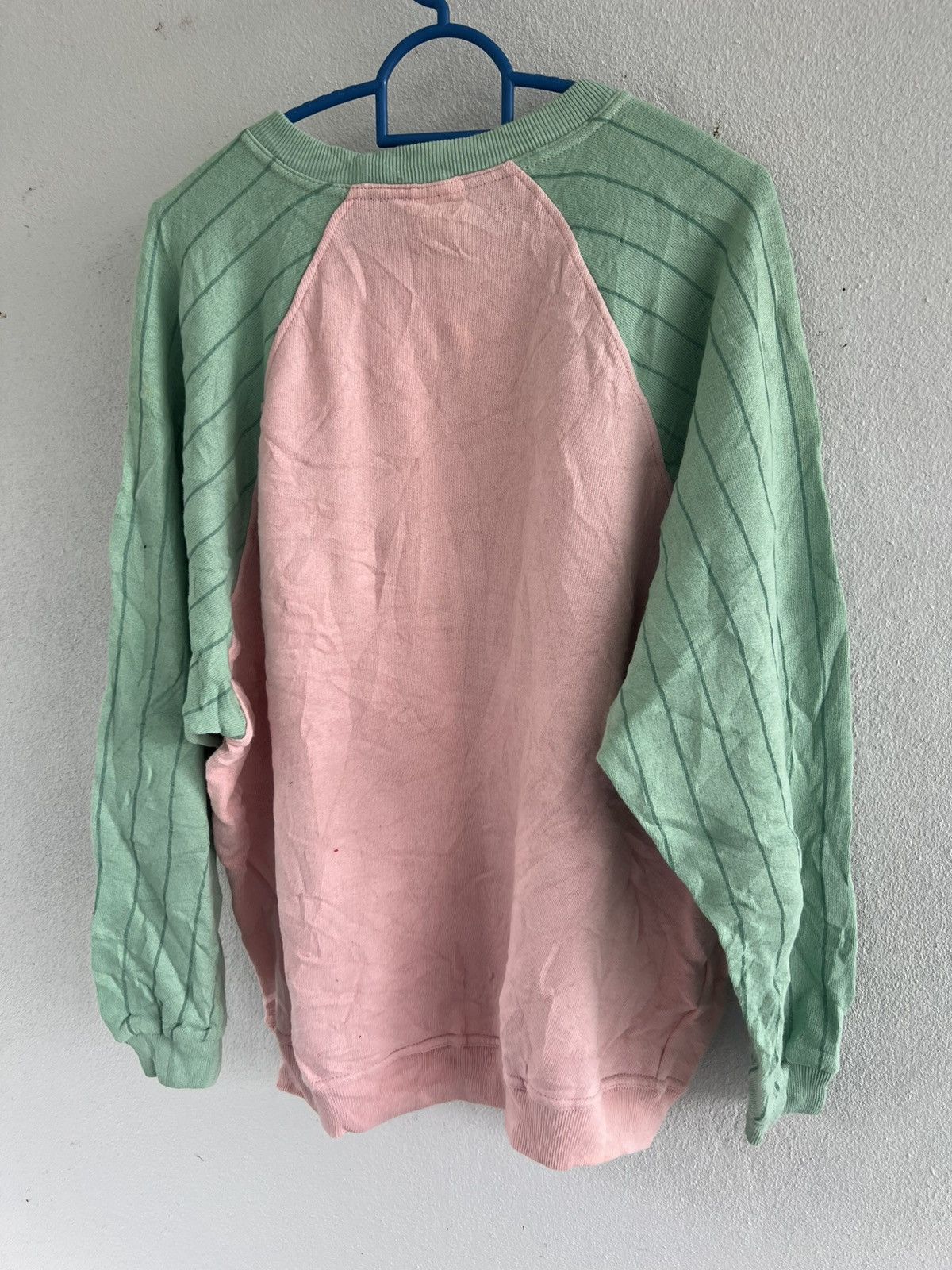Vintage Sweatshirt Design by Benetton Size US L / EU 52-54 / 3 - 7 Thumbnail