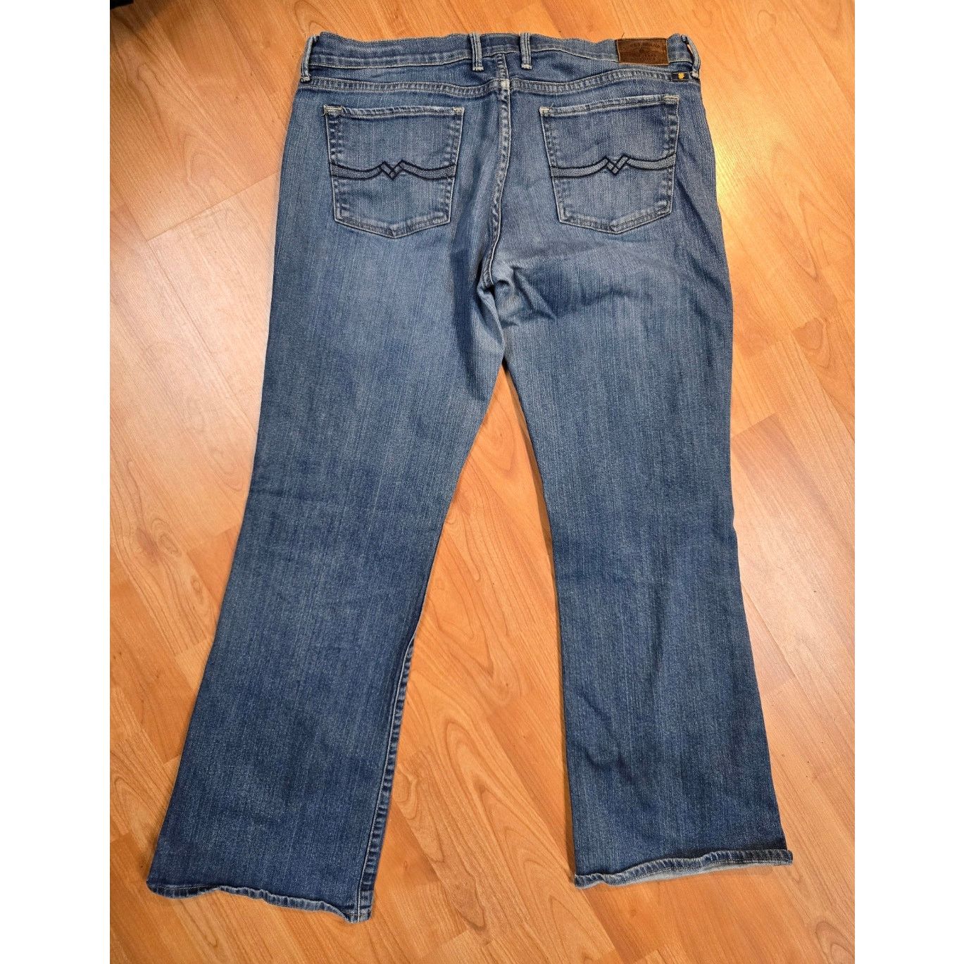 Lucky Brand Lucky Brand 14x32 Jeans Blue Denim Sweet'N Low Medium Wash Size 36" / US 14 / IT 50 - 6 Thumbnail