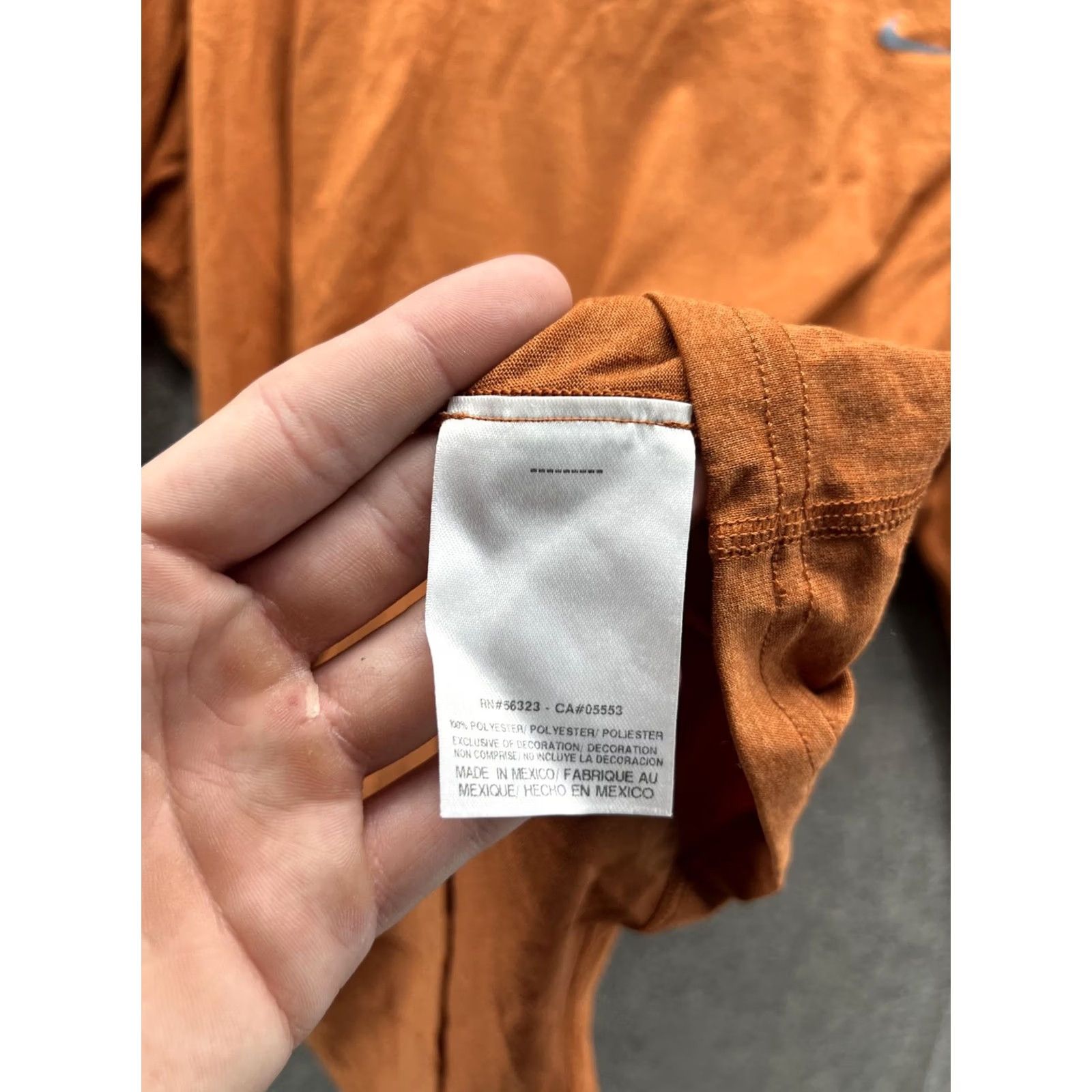 Nike Nike Dri-FIT Shirt Mens Large Orange Long Sleeve Running Performance Top Size US L / EU 52-54 / 3 - 4 Thumbnail