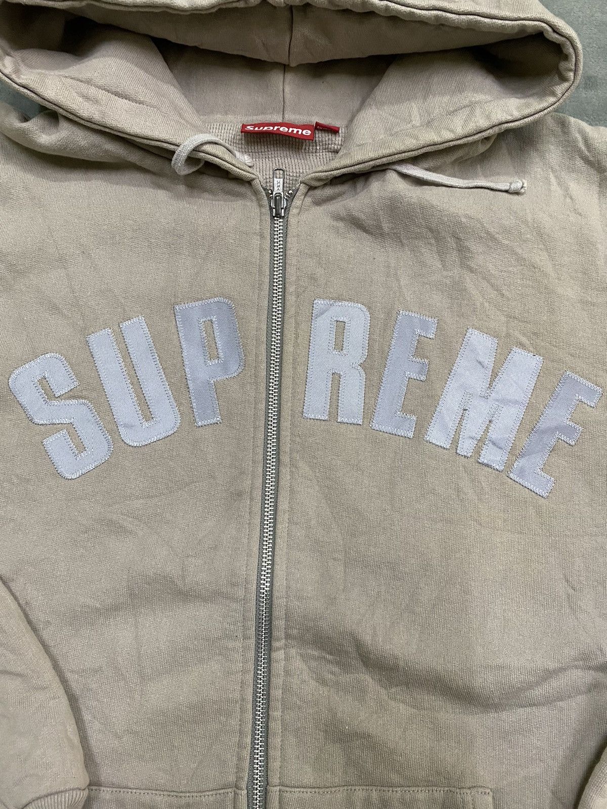 Supreme Supreme Arc Thermal Logo Size US XL / EU 56 / 4 - 3 Thumbnail