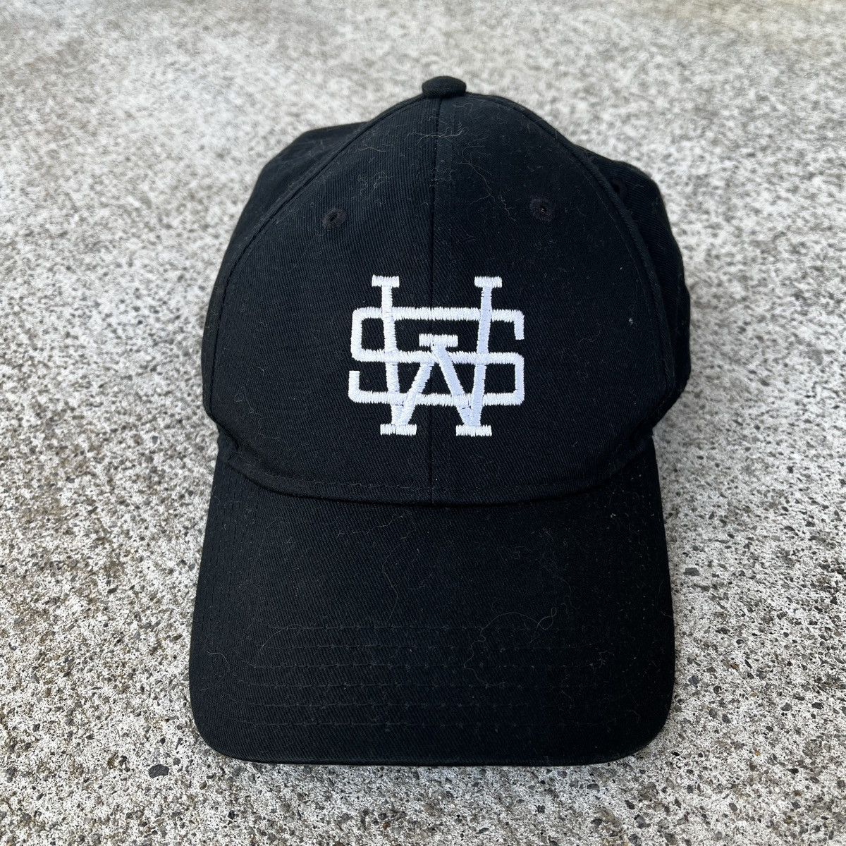 Vintage Vintage Black Baseball Hat 90’s Y2K Size ONE SIZE - 1 Thumbnail