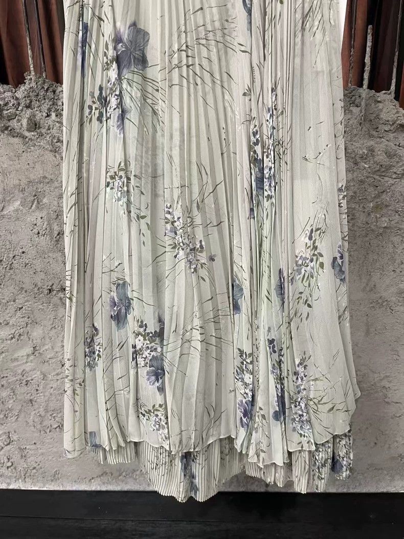 Celine Celine Silk Pleated Skirt Size 38 Size US 38 / EU 54 - 4 Thumbnail