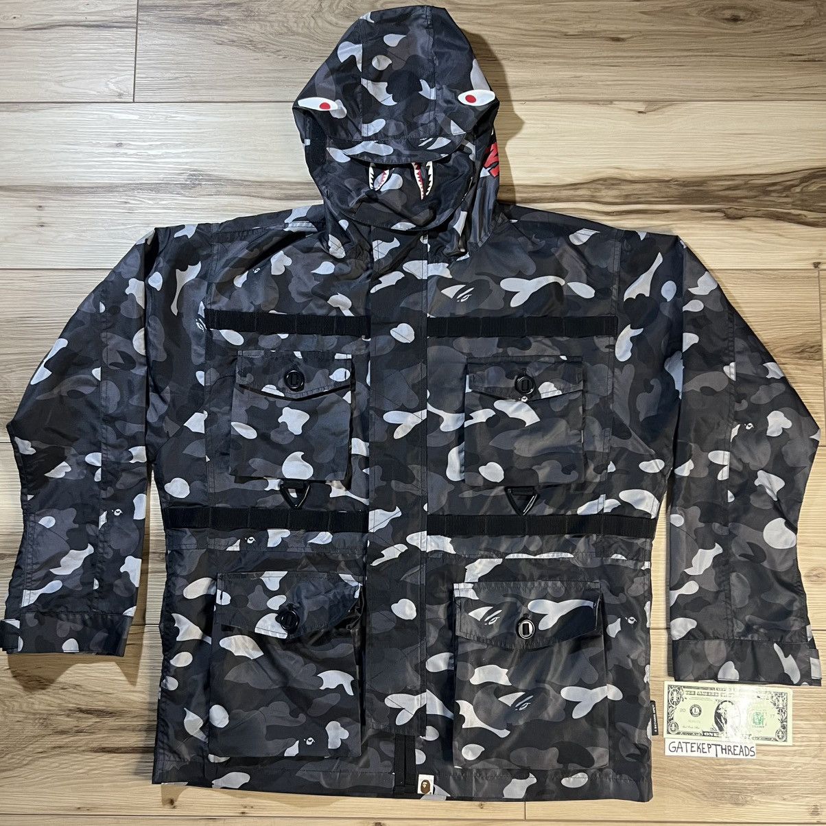 Bape BAPE FW19 Black Gradation Camo Shark Mask Windbreaker Jacket Size US L / EU 52-54 / 3 - 1 Thumbnail