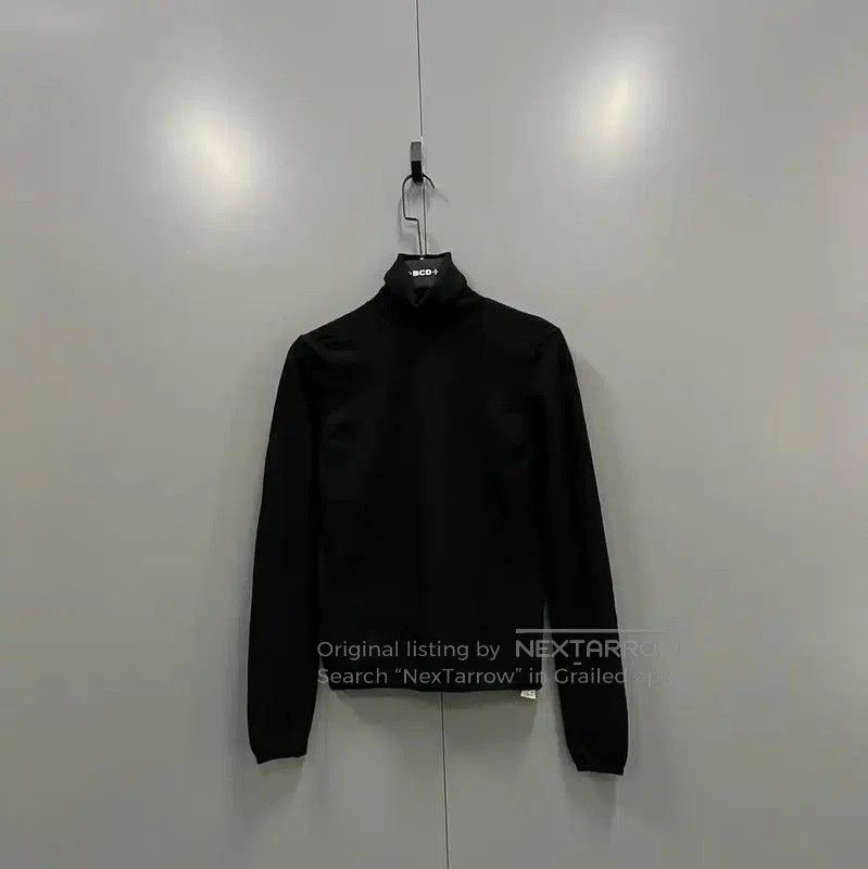 Burberry Burberry Black Wool Long Sleeve Sweater for Women. Size M / US 6-8 / IT 42-44 - 1 Thumbnail