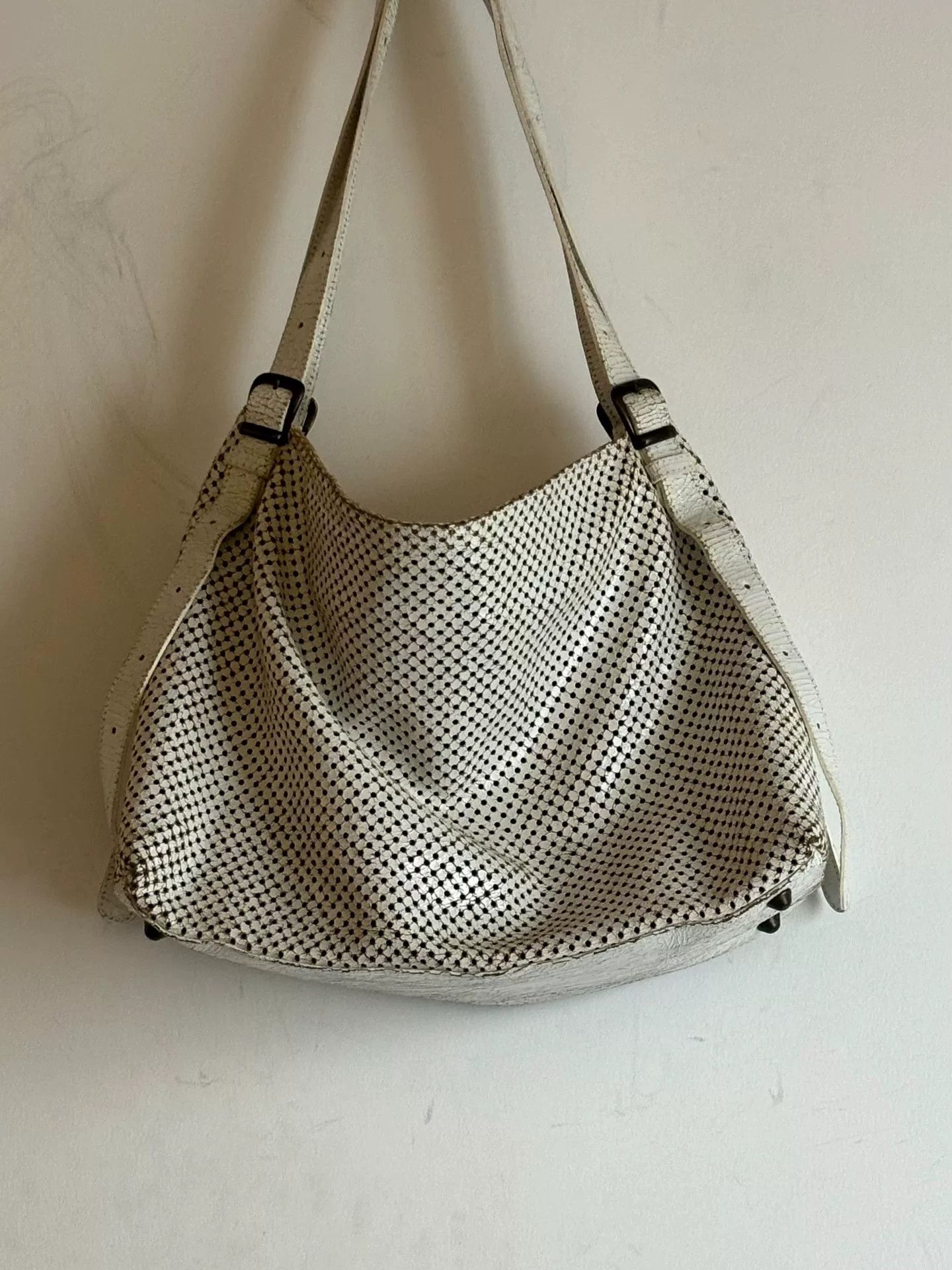 Maison Margiela Maison Martin Margiela 2009 White Hobo Bag Size ONE SIZE - 1 Thumbnail