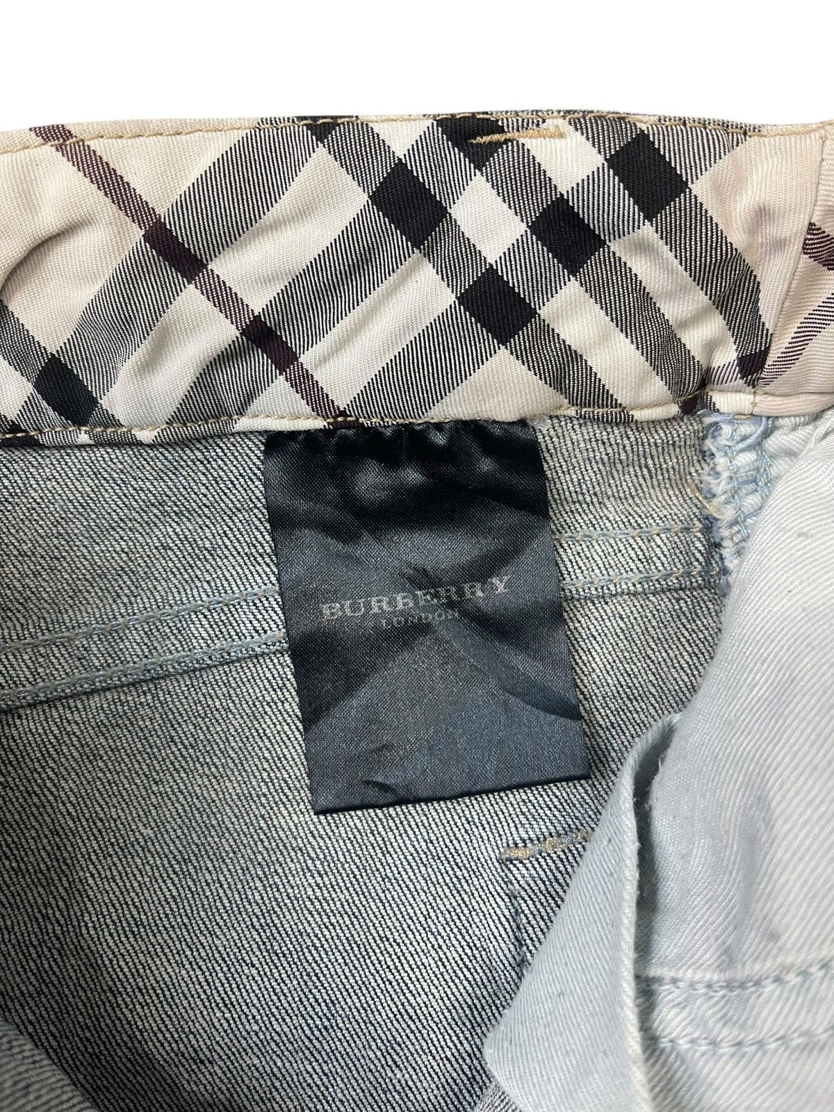 Burberry Vintage Burberry London Mini Skirt Size 28" / US 6 / IT 42 - 10 Thumbnail