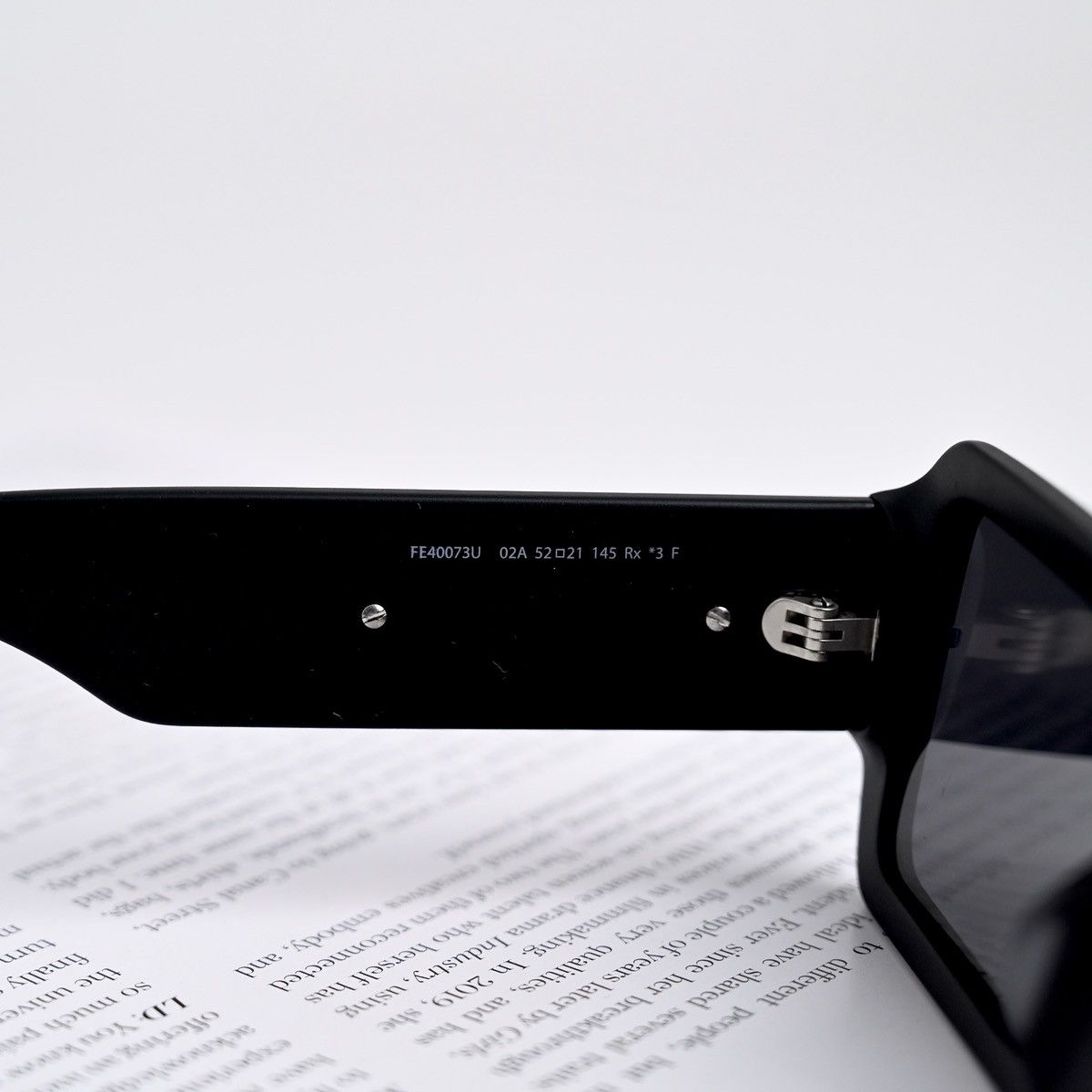 Fendi FENDI GRAPHY FE40073U 02A SUNGLASSES Size ONE SIZE - 5 Thumbnail