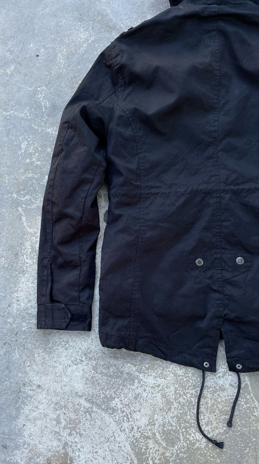 In The Attic × Japanese Brand × Le Grande Bleu (L.G.B.) 🔥Vintage In The Attic Black Survives Parka Jacket LGB Style Size US L / EU 52-54 / 3 - 12 Thumbnail