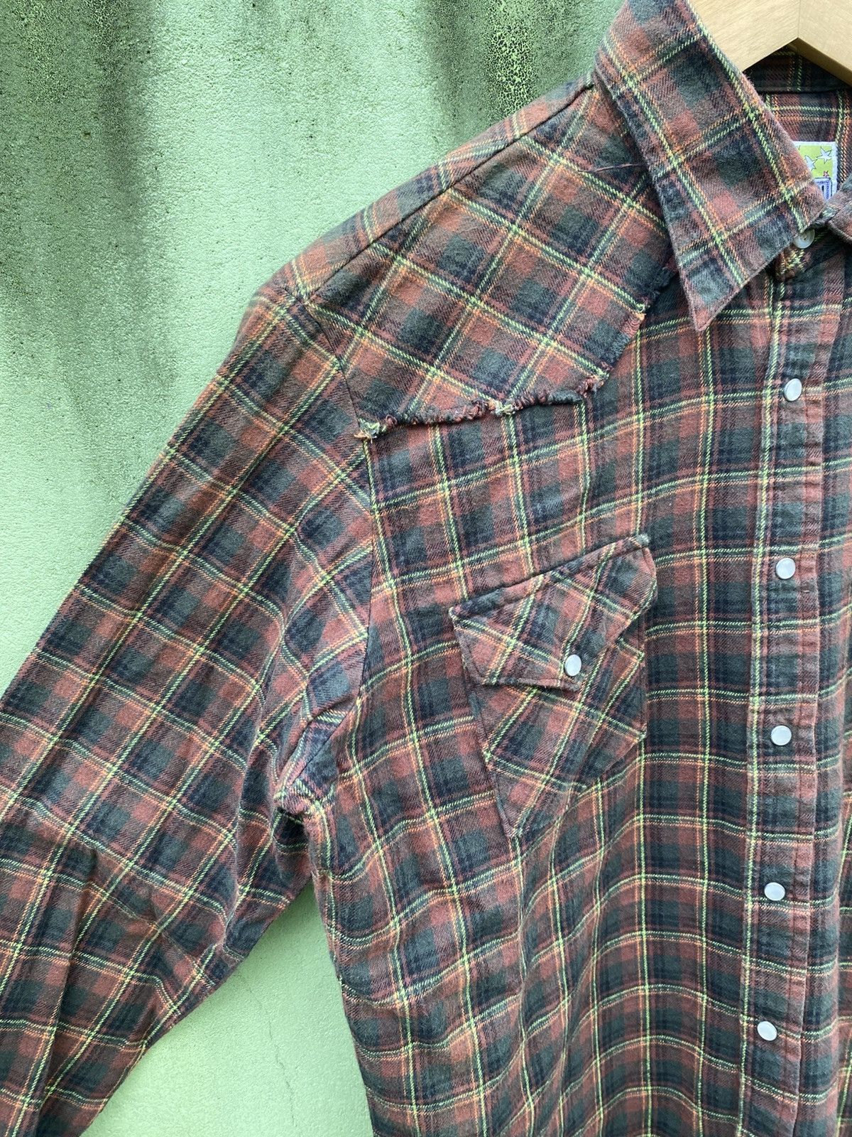 Japanese Brand Gdc Free!! Oldschool Plaid Flannel Shirt Distressed Finish Size US M / EU 48-50 / 2 - 3 Thumbnail