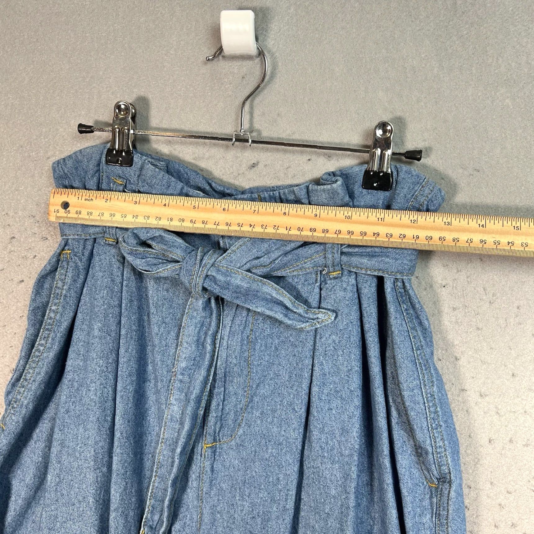 Zara VINTAGE Zara Women's Jeans Wide-Leg Belted Elastic Waist Denim Pants Blue 2 Adults Womens Medium 26 in 29.5 in 8/10 Ships Next Business Day Size 26" / US 2 / IT 38 - 3 Thumbnail