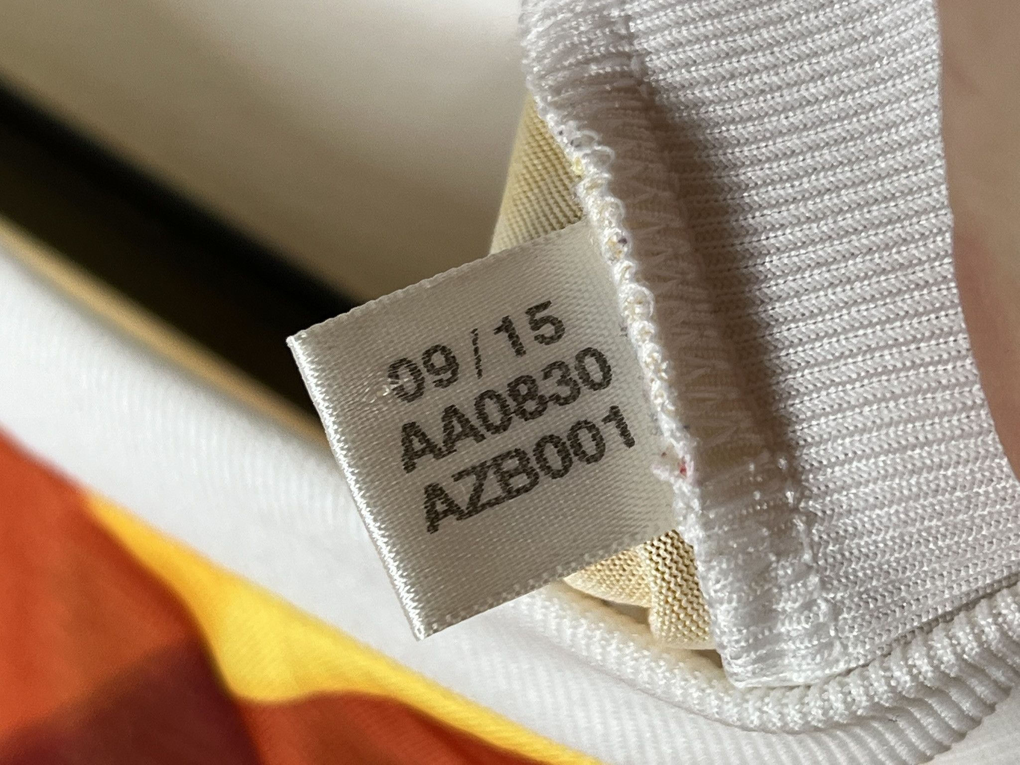 Adidas SPAIN TEAM 2015 2017 AWAY FOOTBALL SOCCER SHIRT JERSEY Size US S / EU 44-46 / 1 - 7 Thumbnail