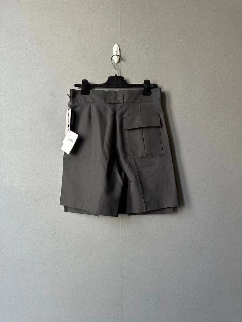 Dior Dior Shorts with functional buttons 2502-Nextarrow Size US 28 / EU 44 - 2 Thumbnail