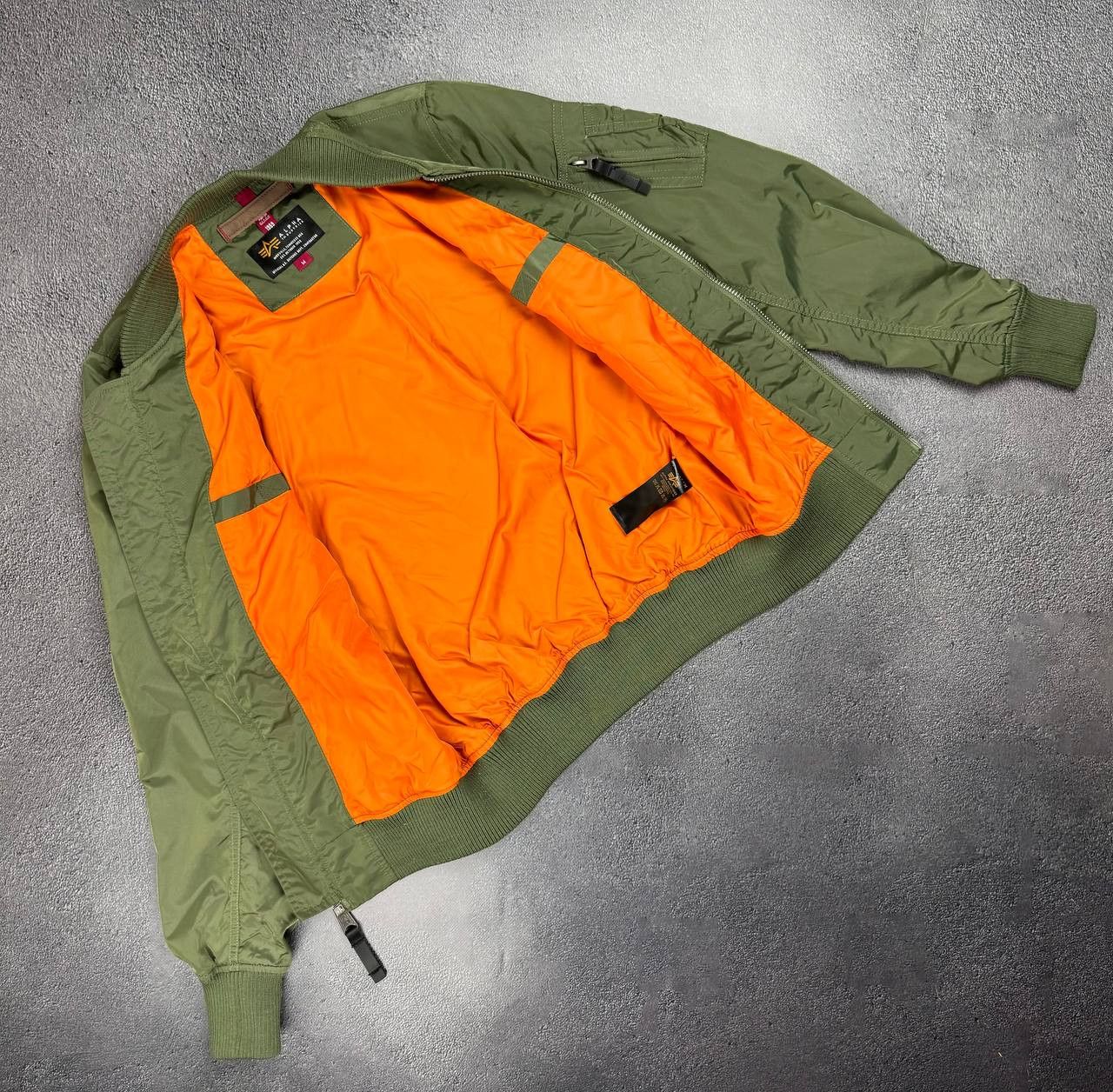 Alpha Industries W ALPHA INDUSTRIES PADDED BOMBER size M Size M / US 6-8 / IT 42-44 - 12 Thumbnail