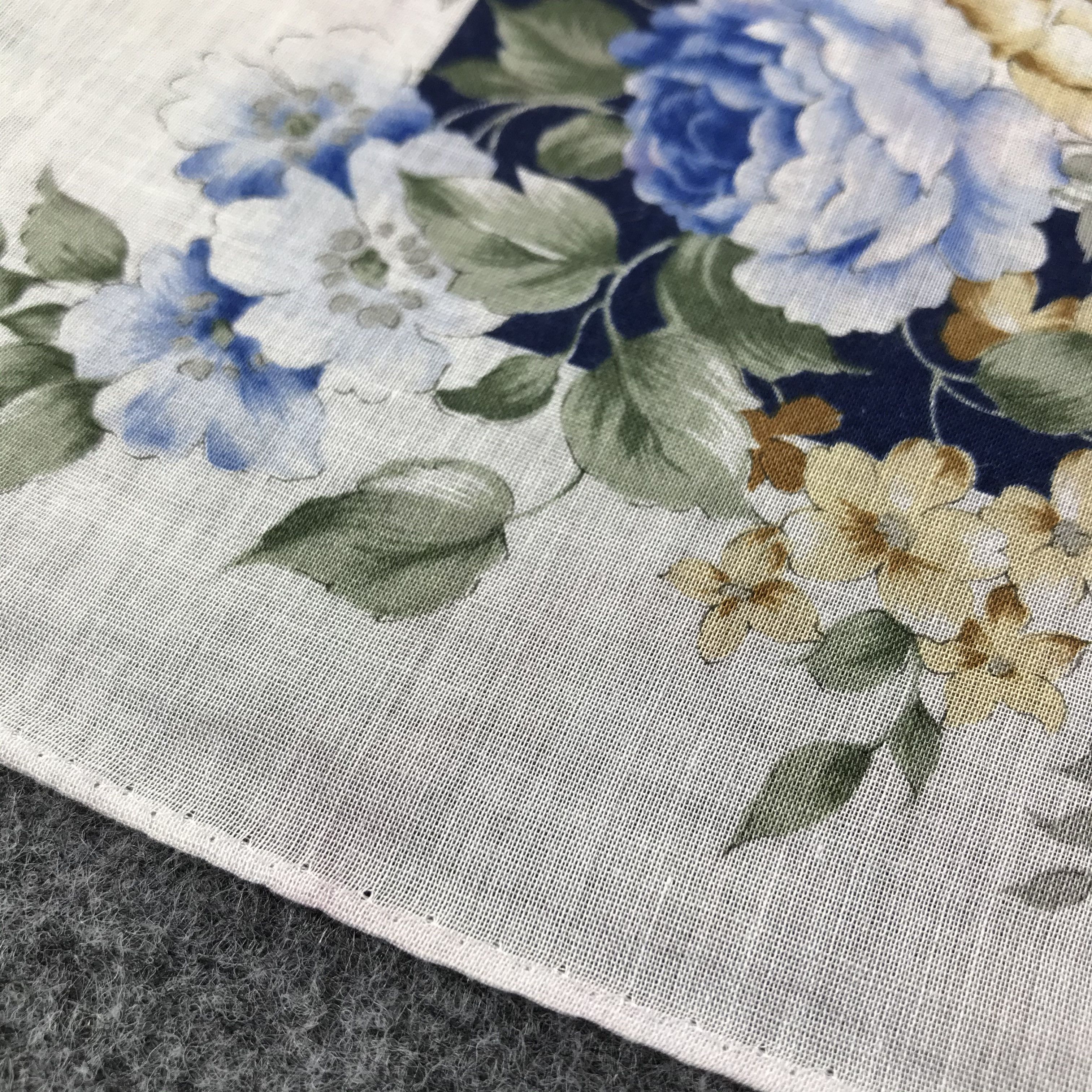 Yves Saint Laurent YSL Floral Handkerchief Neckerchief Bandana H407 Size ONE SIZE - 10 Thumbnail
