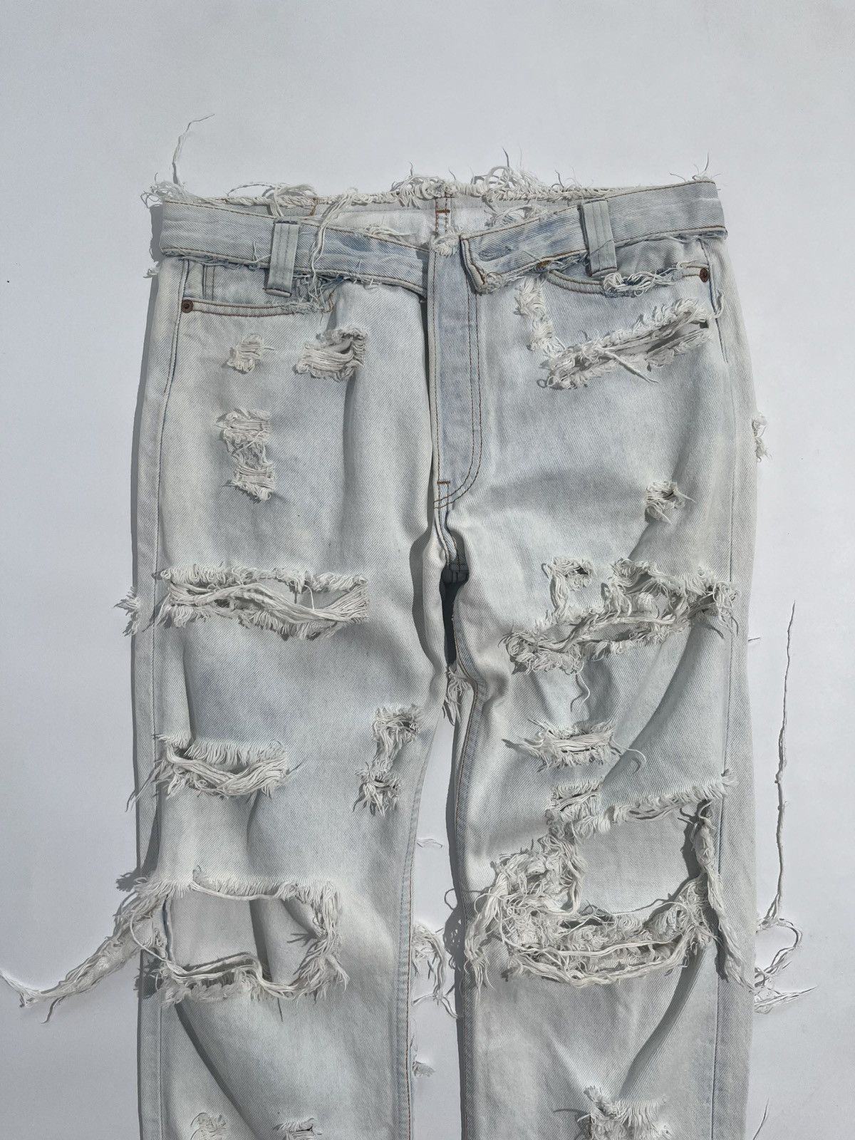 Levi's Vintage Clothing Vintage Levis Made in USA Distressed Thrashed Jeans Size US 32 / EU 48 - 4 Thumbnail