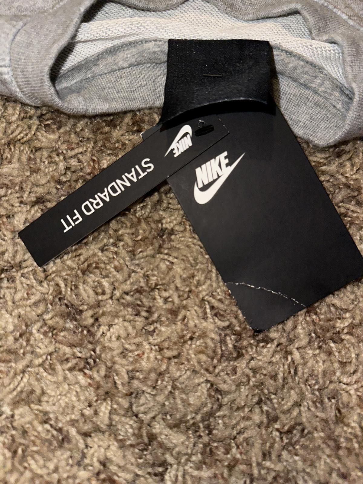 Nike Nike Men’s Sportswear Club Grey Fleece Crew Size US XS / EU 42 / 0 - 9 Thumbnail