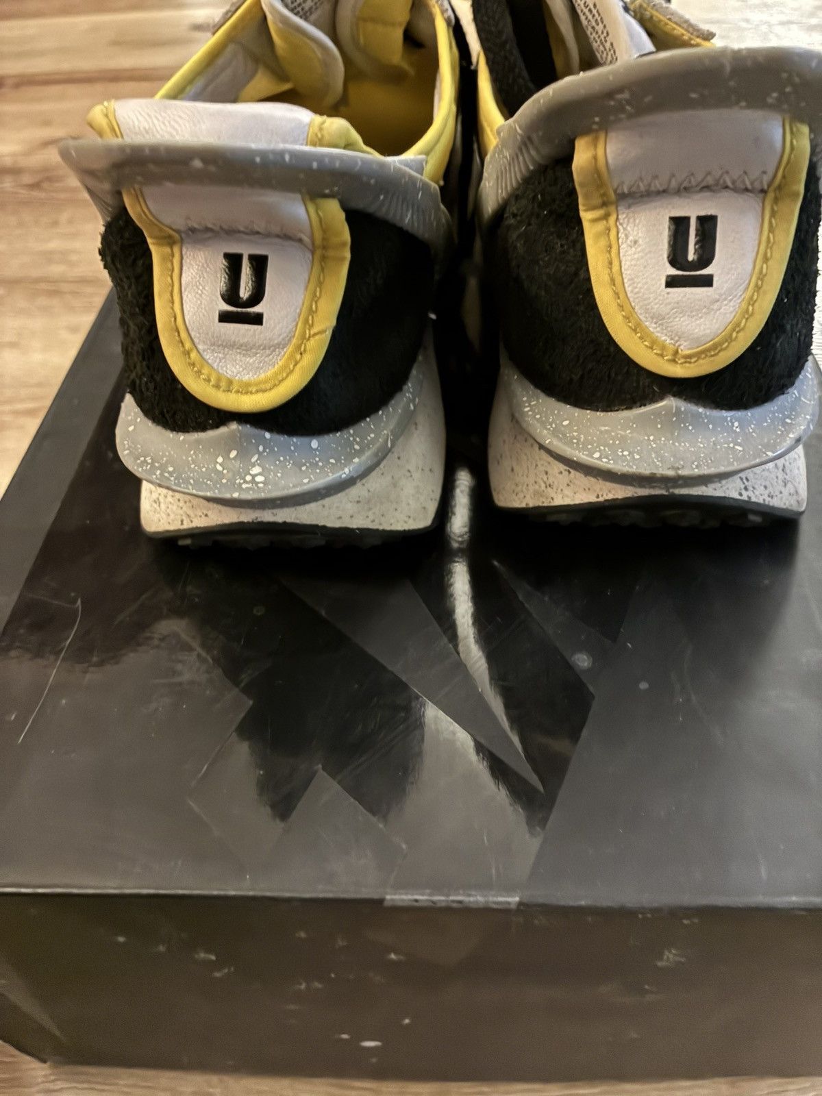 Nike Sneaker bundle 3 pairs. 2 size 11s (Nike) 1 size 10 converse Size US 11 / EU 44 - 9 Thumbnail