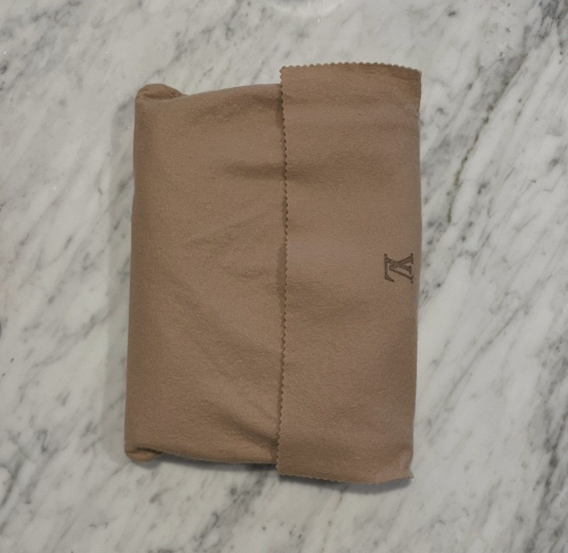 Louis Vuitton Large ring Agenda cover Size 44 - 6 Thumbnail