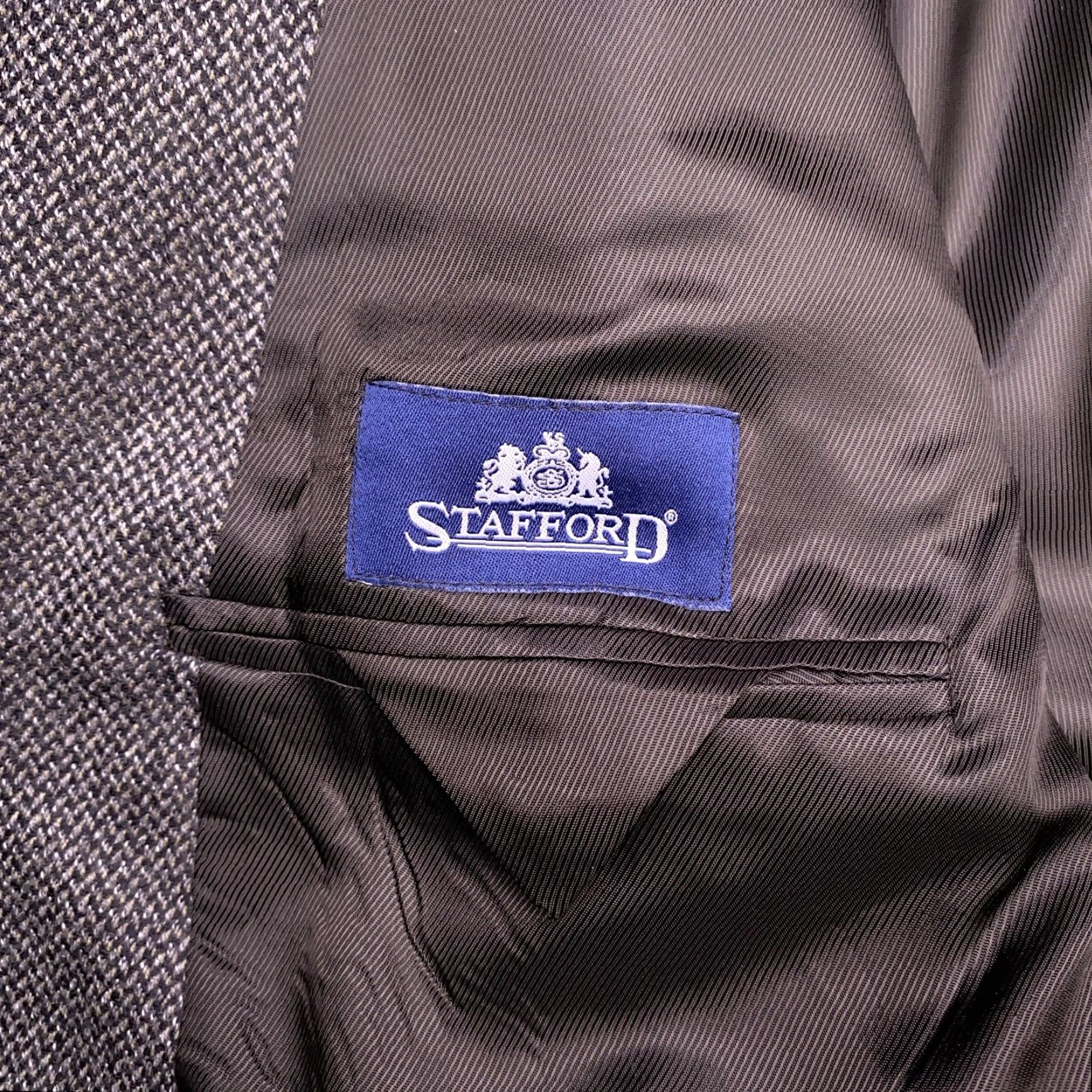 Stafford Stafford Blazer Gray Wool Cashmere Tweed Short 44 Chest 46 Notch Lapel Single-Breasted 3-Button Ventless Dry Clean Only Mens Sport Coat Vintage? No Size US 44 / EU 60 - 4 Thumbnail