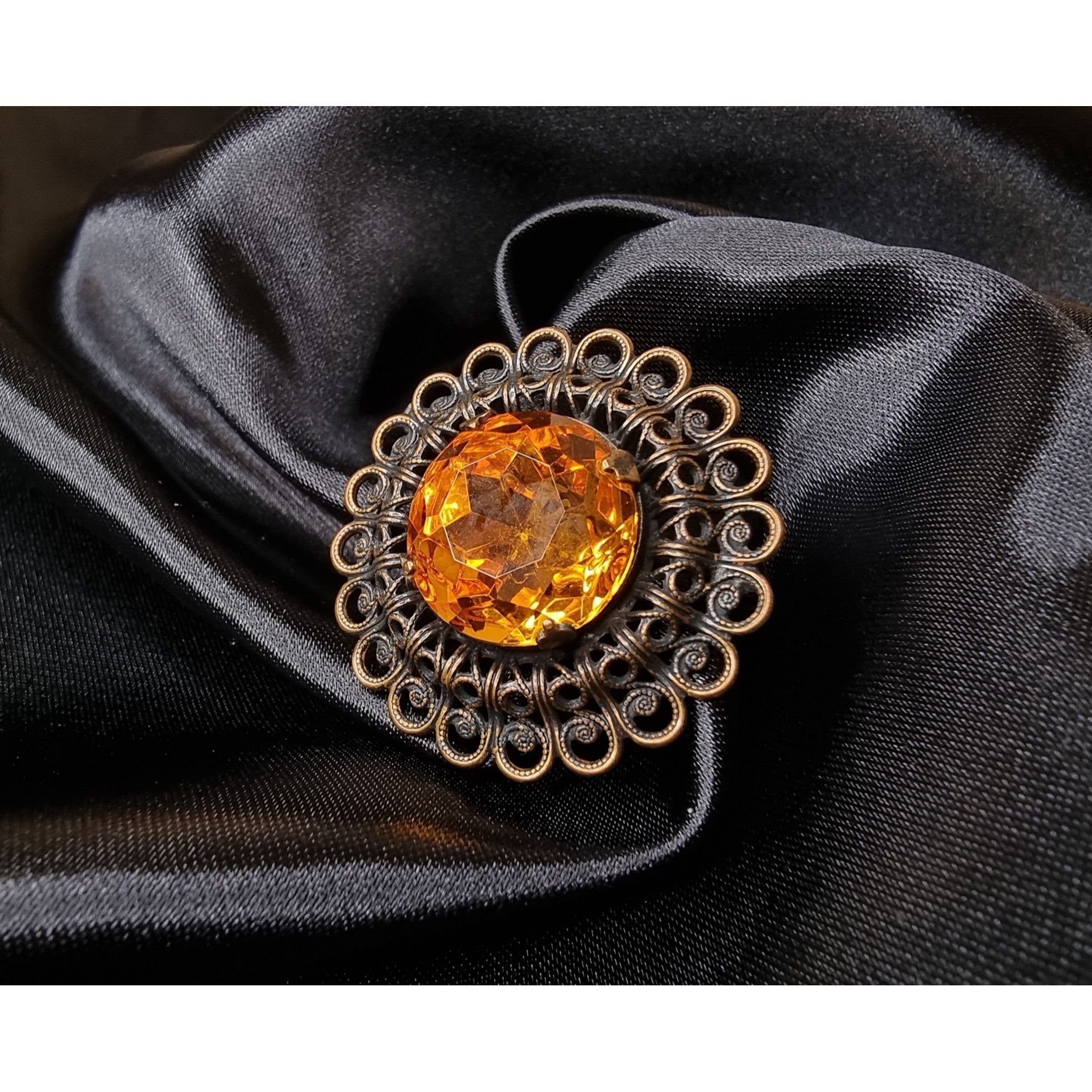 Vintage Vintage Brass Filigree Brooch With Large Amber Rhinestone Size ONE SIZE - 2 Thumbnail