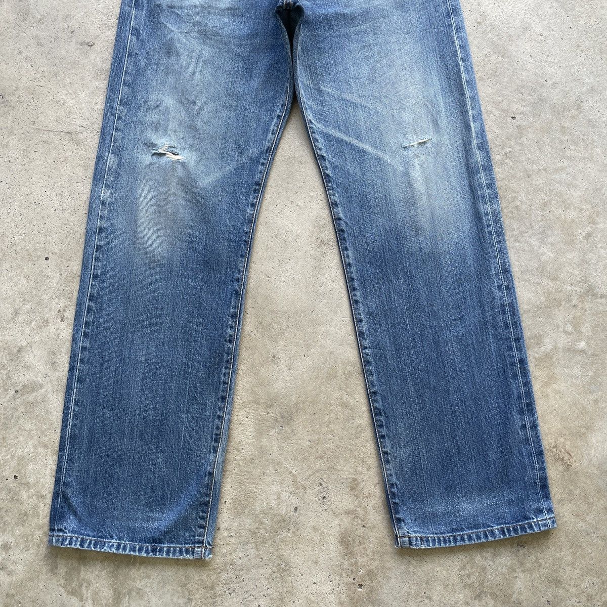 Japanese Brand Faded Blue Vintage Distressed Japanese Jeans Denim Pants W31 Size US 31 - 4 Thumbnail