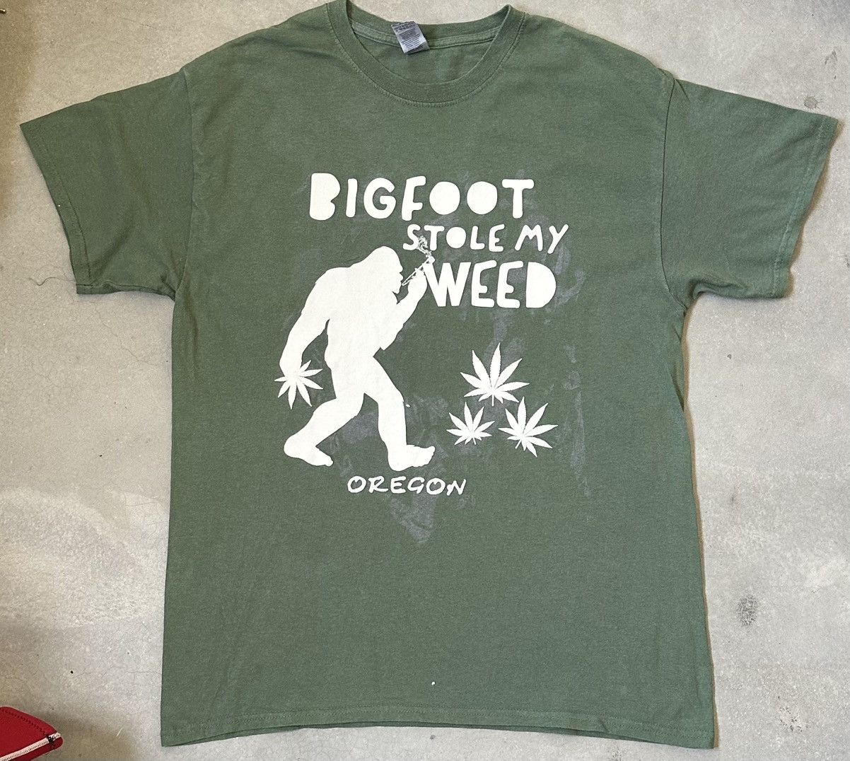 Vintage BIG FOOT STOLE MY WEED TEE Size US M / EU 48-50 / 2 - 1 Thumbnail
