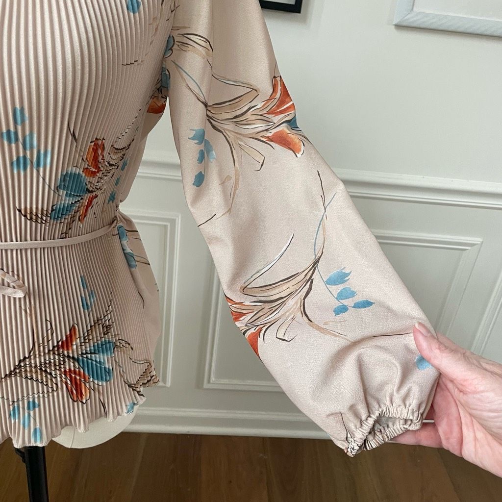 Vintage Vintage 70s Plaza Petites Top Blouse Pleated Floral Balloon Size M / US 6-8 / IT 42-44 - 4 Thumbnail