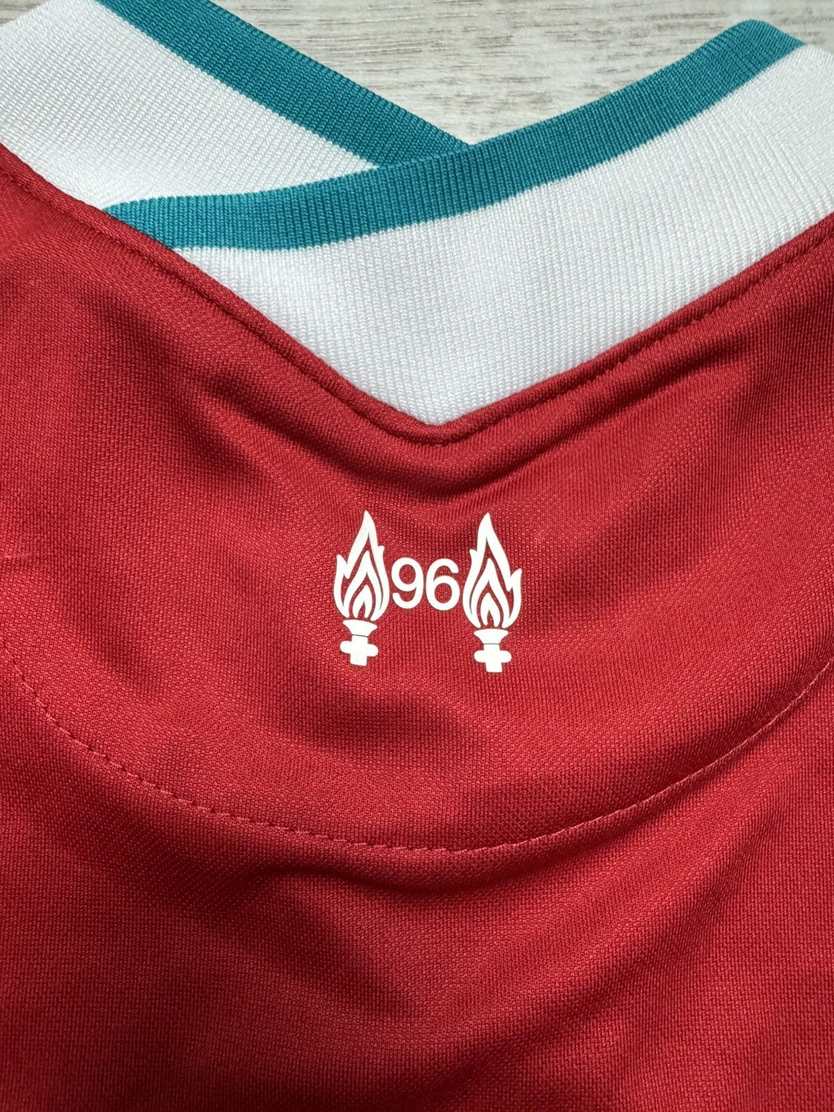 Nike Nike x Liverpool Home Stadium 2020/21 Shirt Size US S / EU 44-46 / 1 - 10 Thumbnail