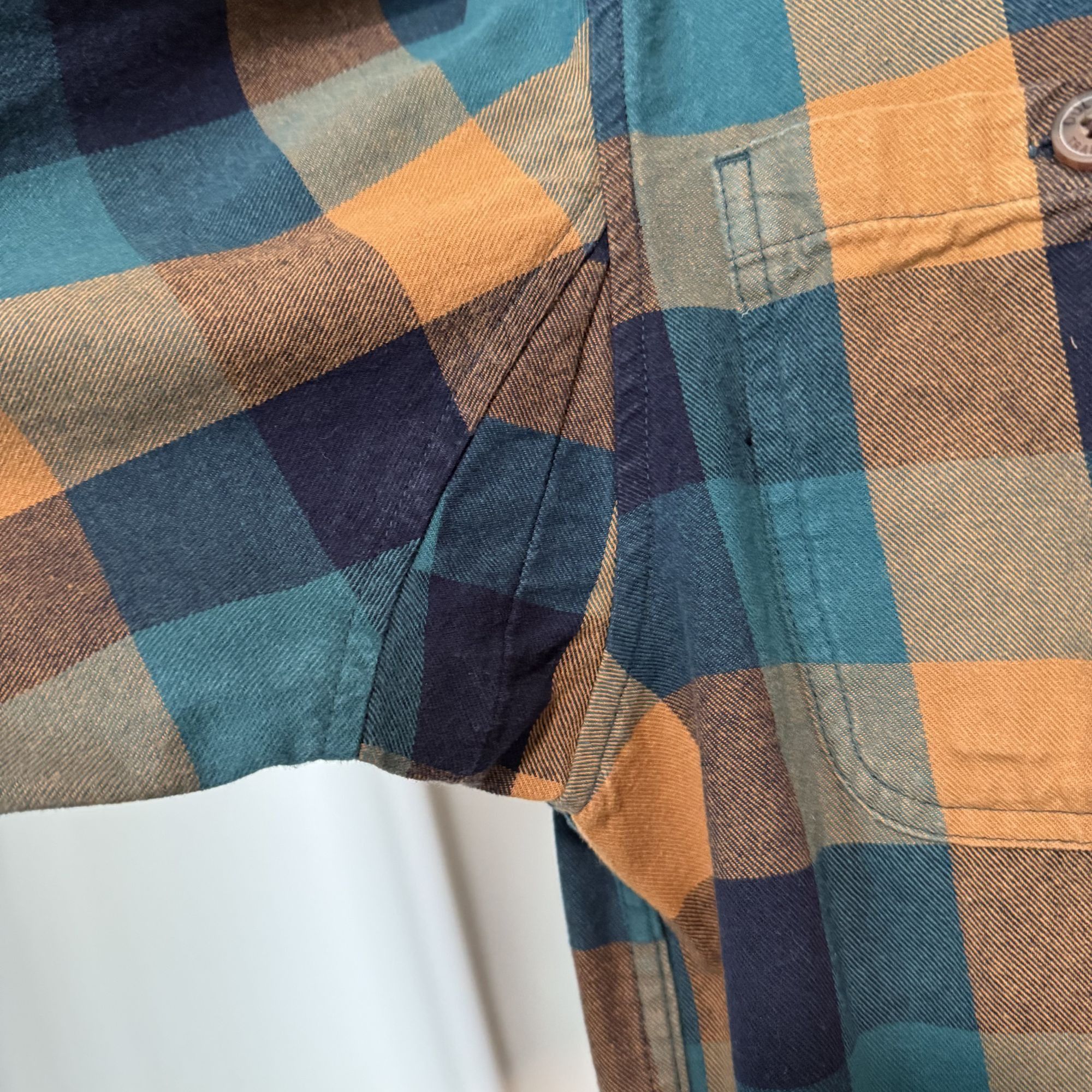 Duluth Trading Company Duluth Trading Co. Men's Flannel Plaid Shirt L Size US M / EU 48-50 / 2 - 9 Thumbnail