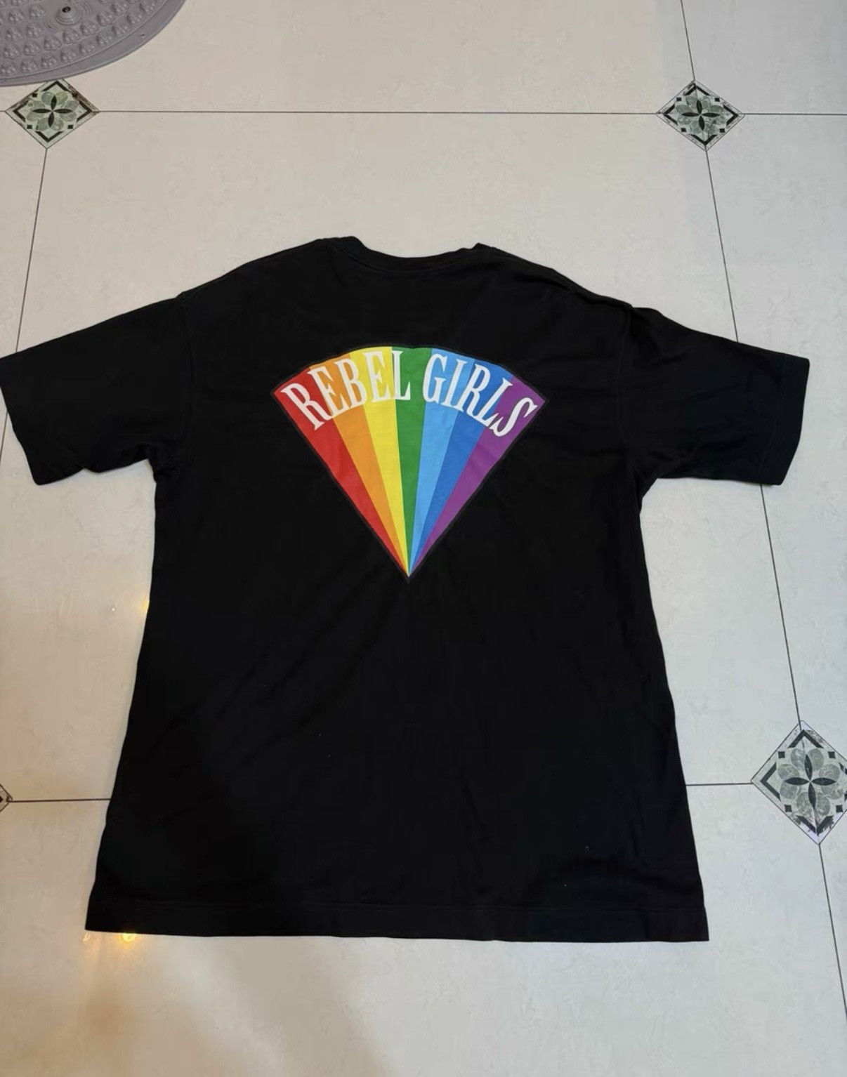 Undercover UNDERCOVER REBEL GIRLS Rainbow Fan Short-Sleeve T-shirt Size US M / EU 48-50 / 2 - 2 Thumbnail