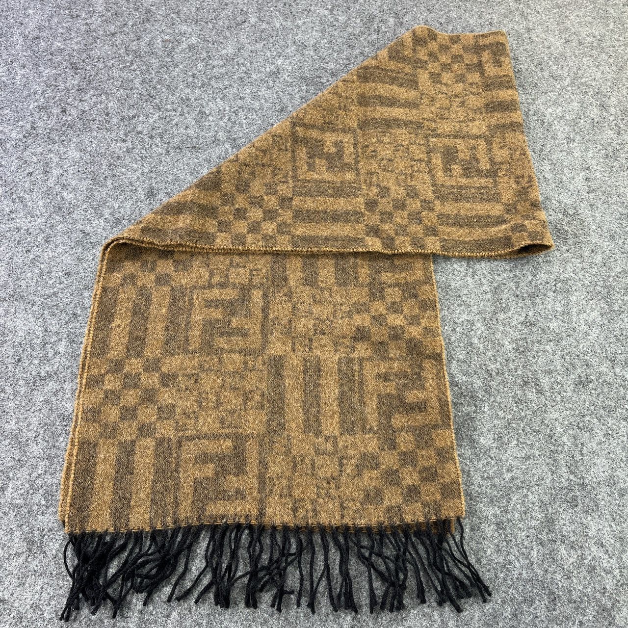 Fendi Fendi FF Logo Scarf / Muffler / Neckwear T417 Size ONE SIZE - 4 Thumbnail