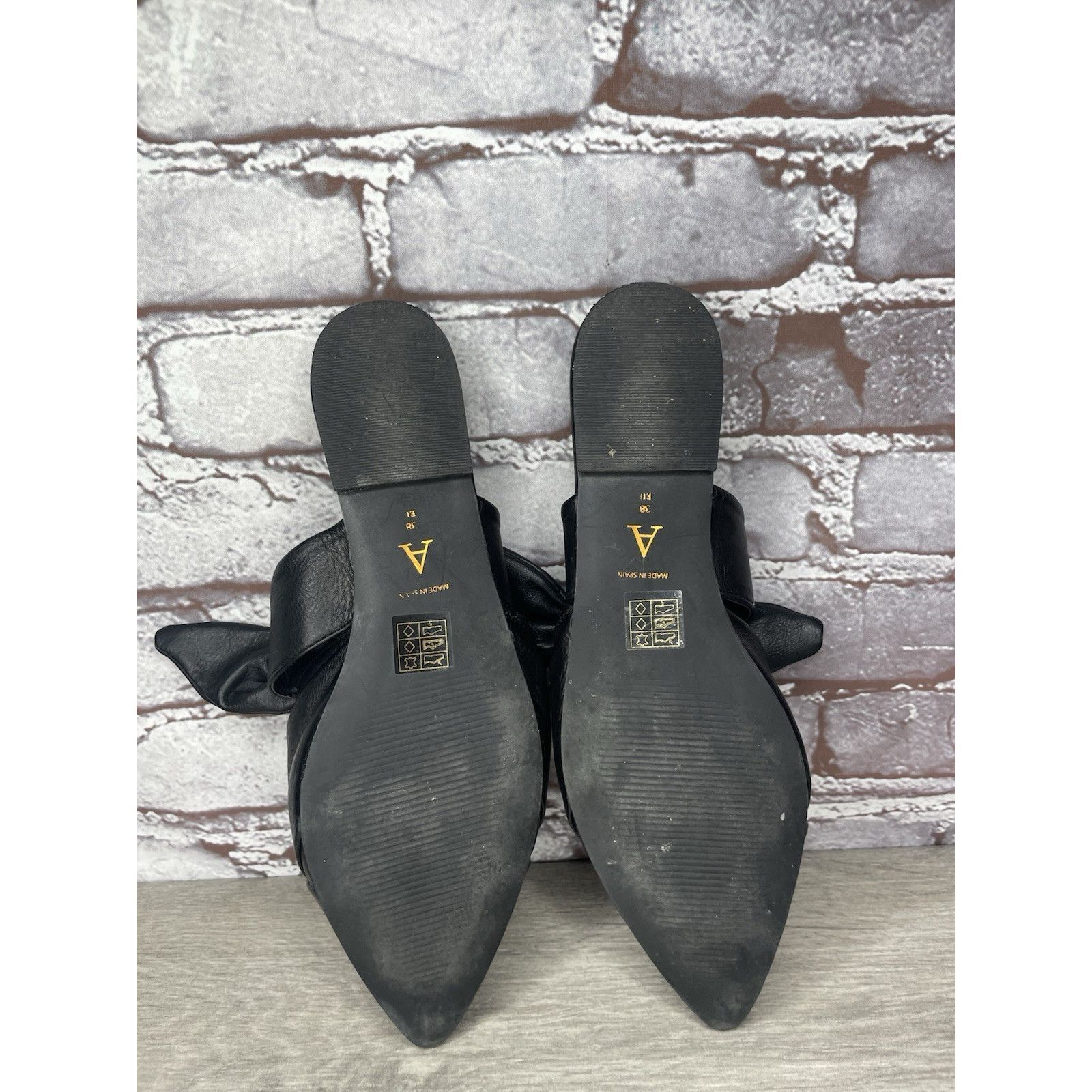 Anthropologie Anthropologie Black Leather Bow Pointed Toe Mules Flats Wome Size US 7.5 / IT 37.5 - 11 Thumbnail