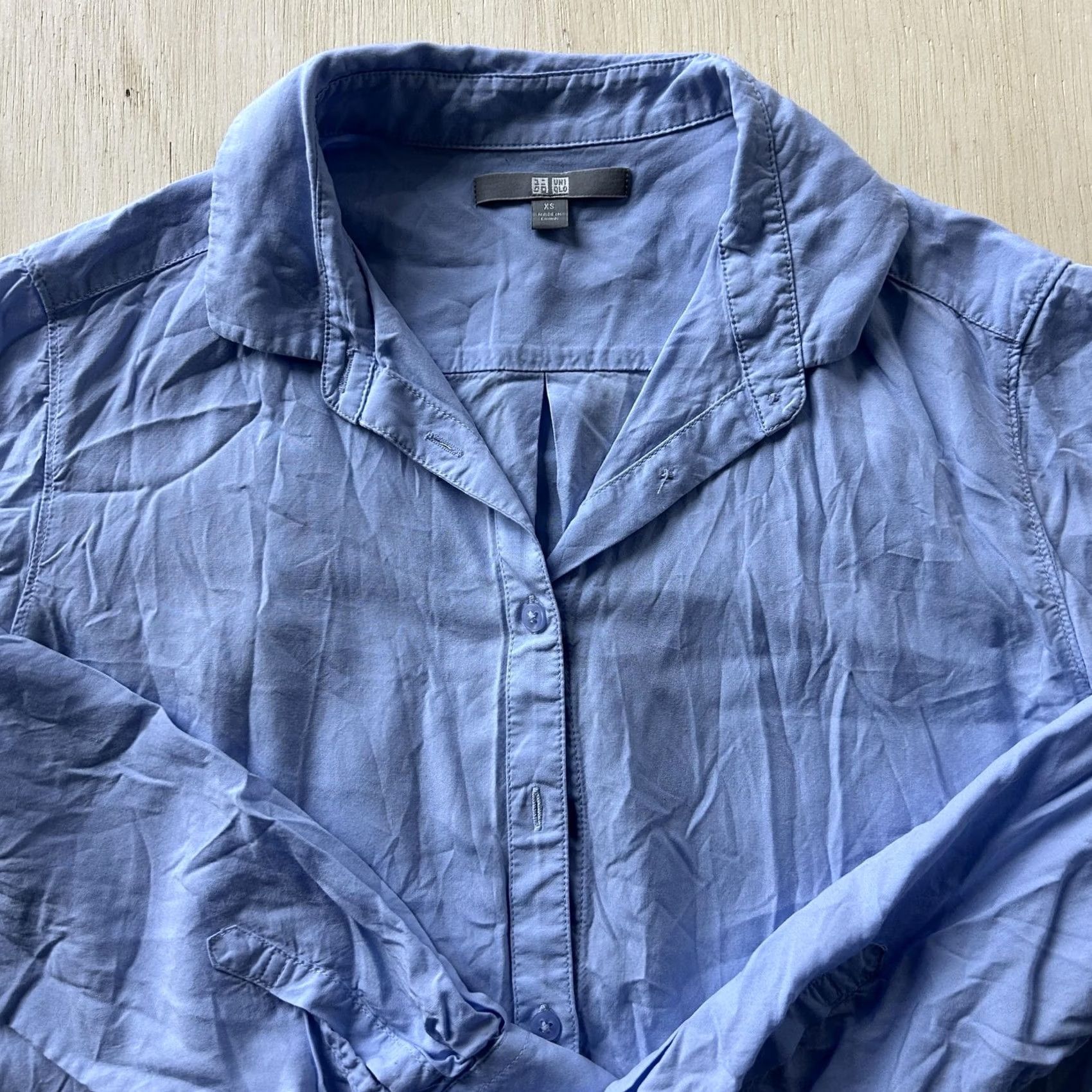 Uniqlo Uniqlo Shirt Womens XS Blue Solid Long Sleeve Button-Up Basic Workwear Top Size XS / US 0-2 / IT 36-38 - 3 Thumbnail