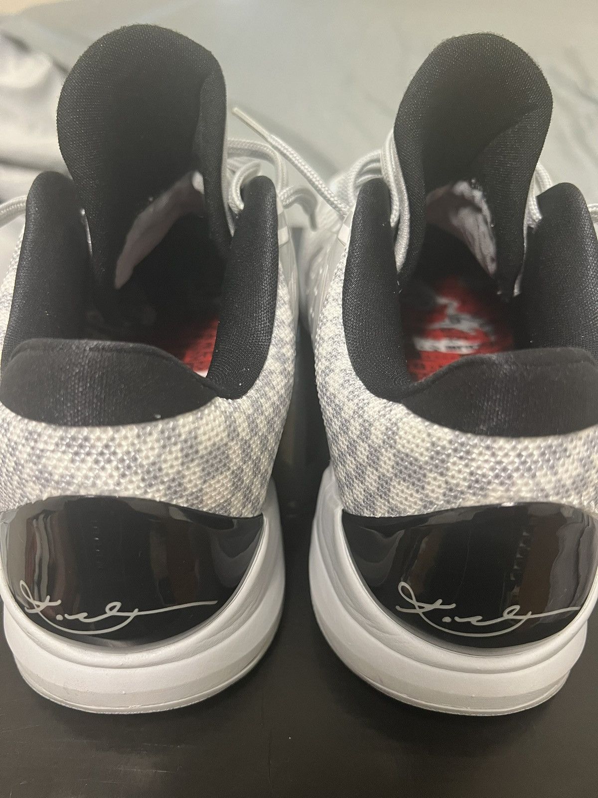 Nike Kobe 5 Protro Zebra PE Size US 11 / EU 44 - 9 Thumbnail